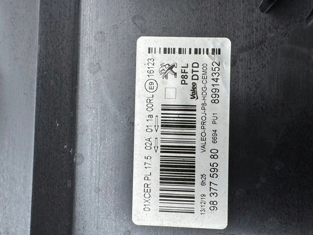 light right Peugeot 3008 5008 II Full LED