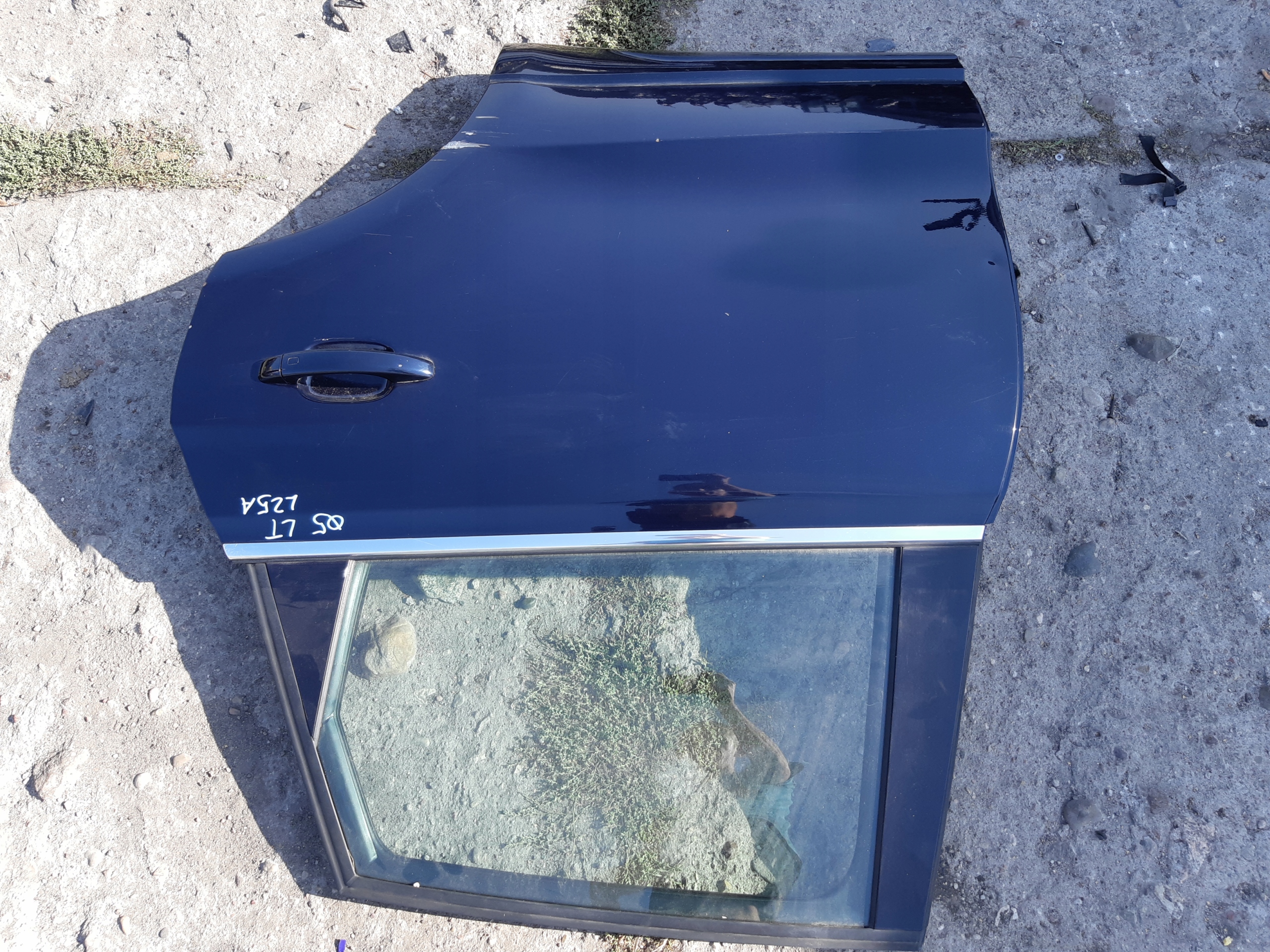 AUDI Q5 8R door left rear. left rear part LZ5A