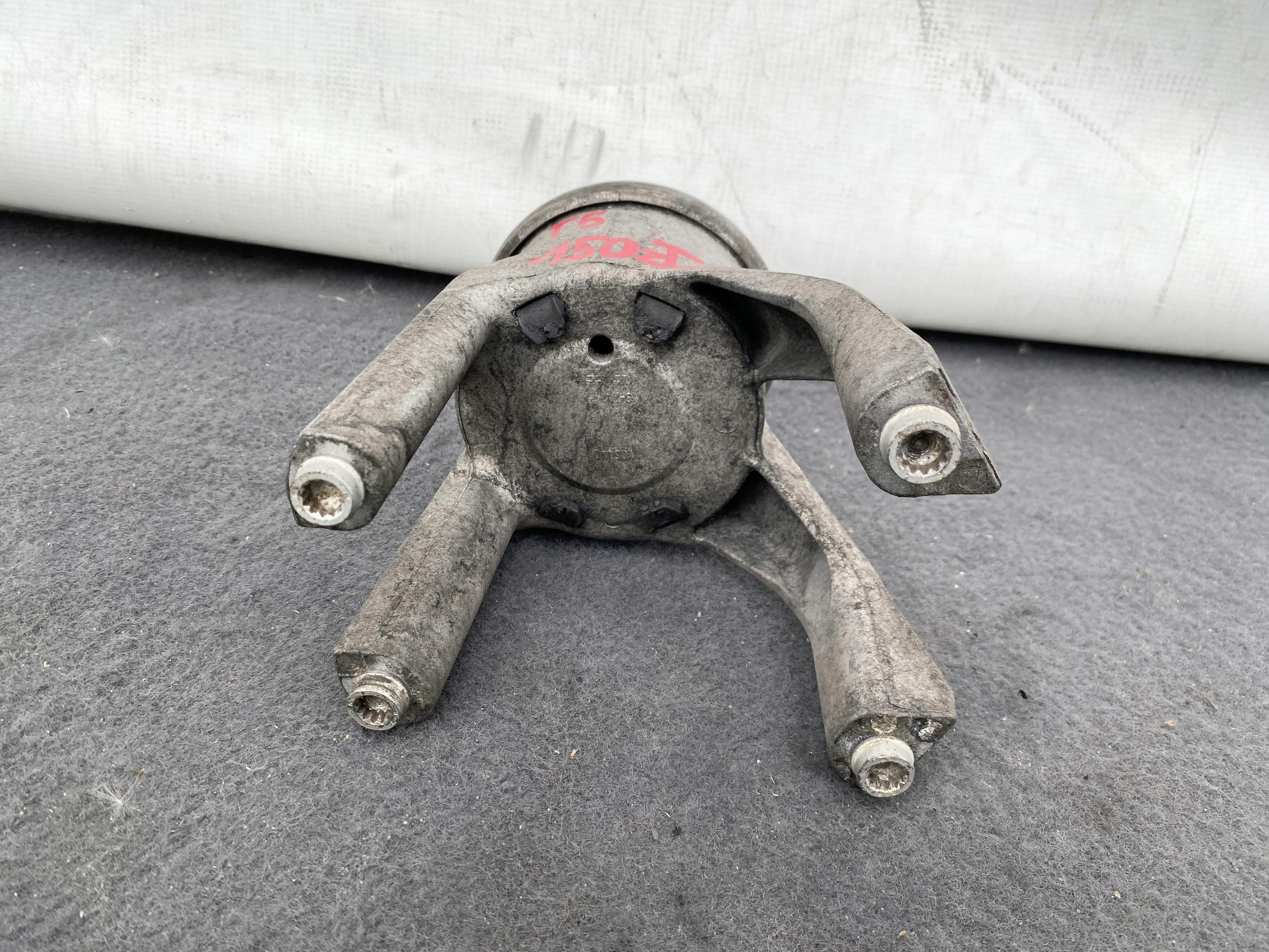 VW T5 TRANSPORTER 2.5TDI holder engine mount originál
