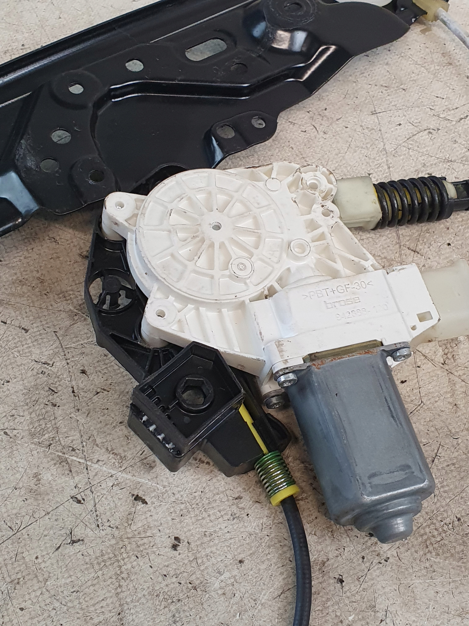 window regulator mechanism left front BMW F11 11r.