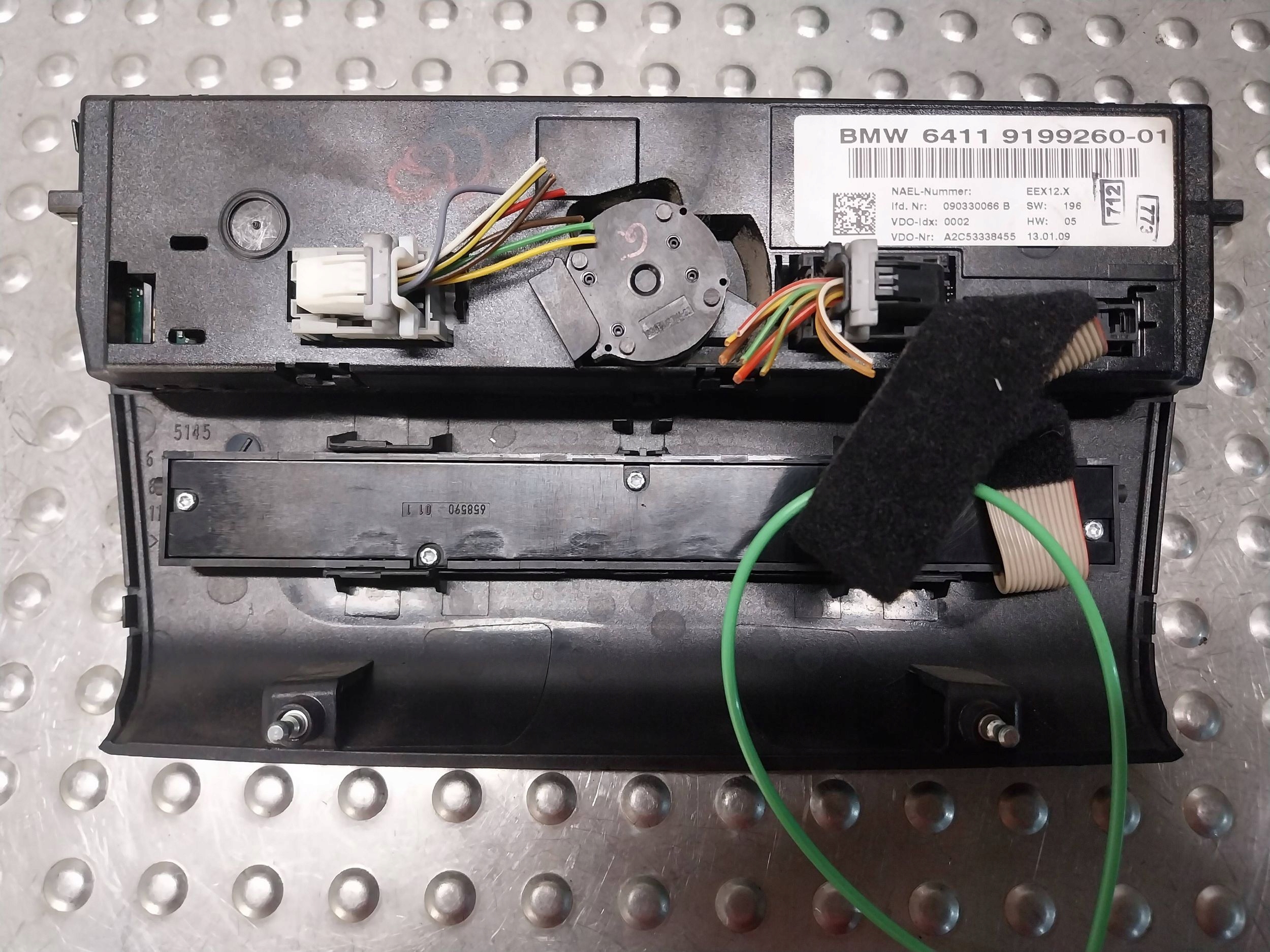 PANEL rešetka ventilacije klimatizacije 9199260 BMW E81 E82 E84 E87 E88 E90 E91 E92 E93