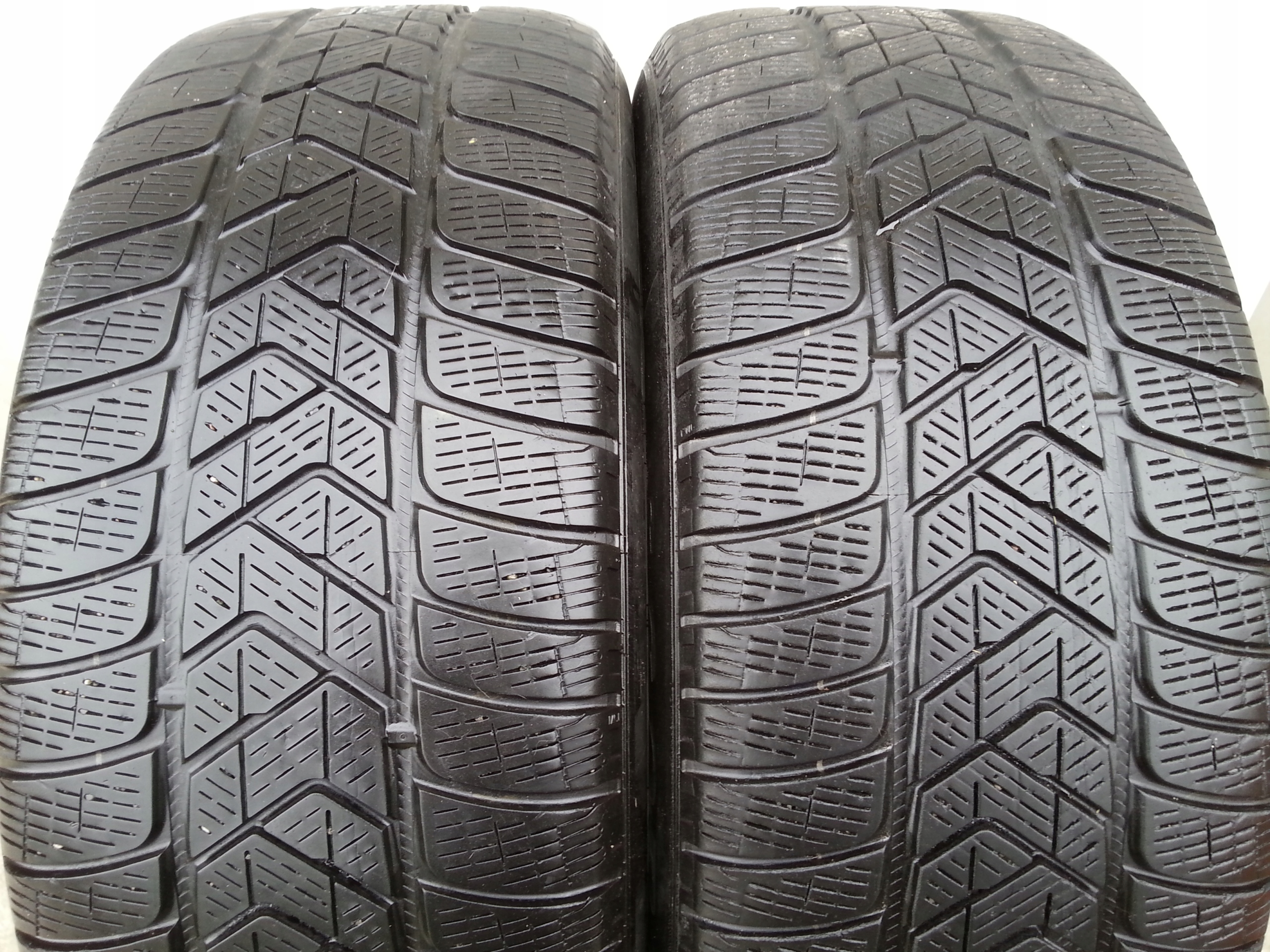 PIRELLI 235 55 19 SCORPION WINTER