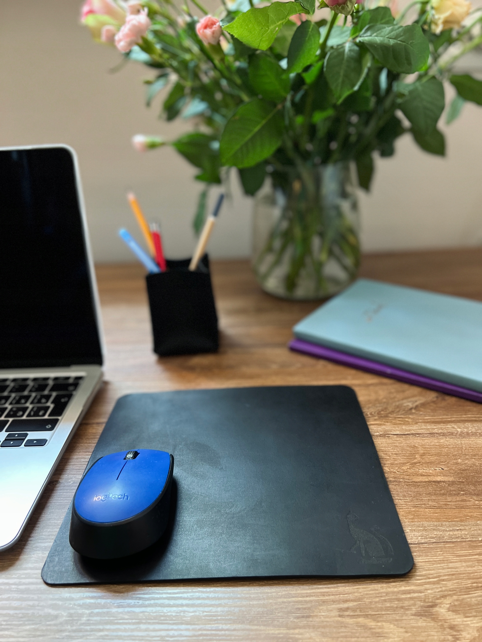 Podložka pod myš kožená s logem firmy