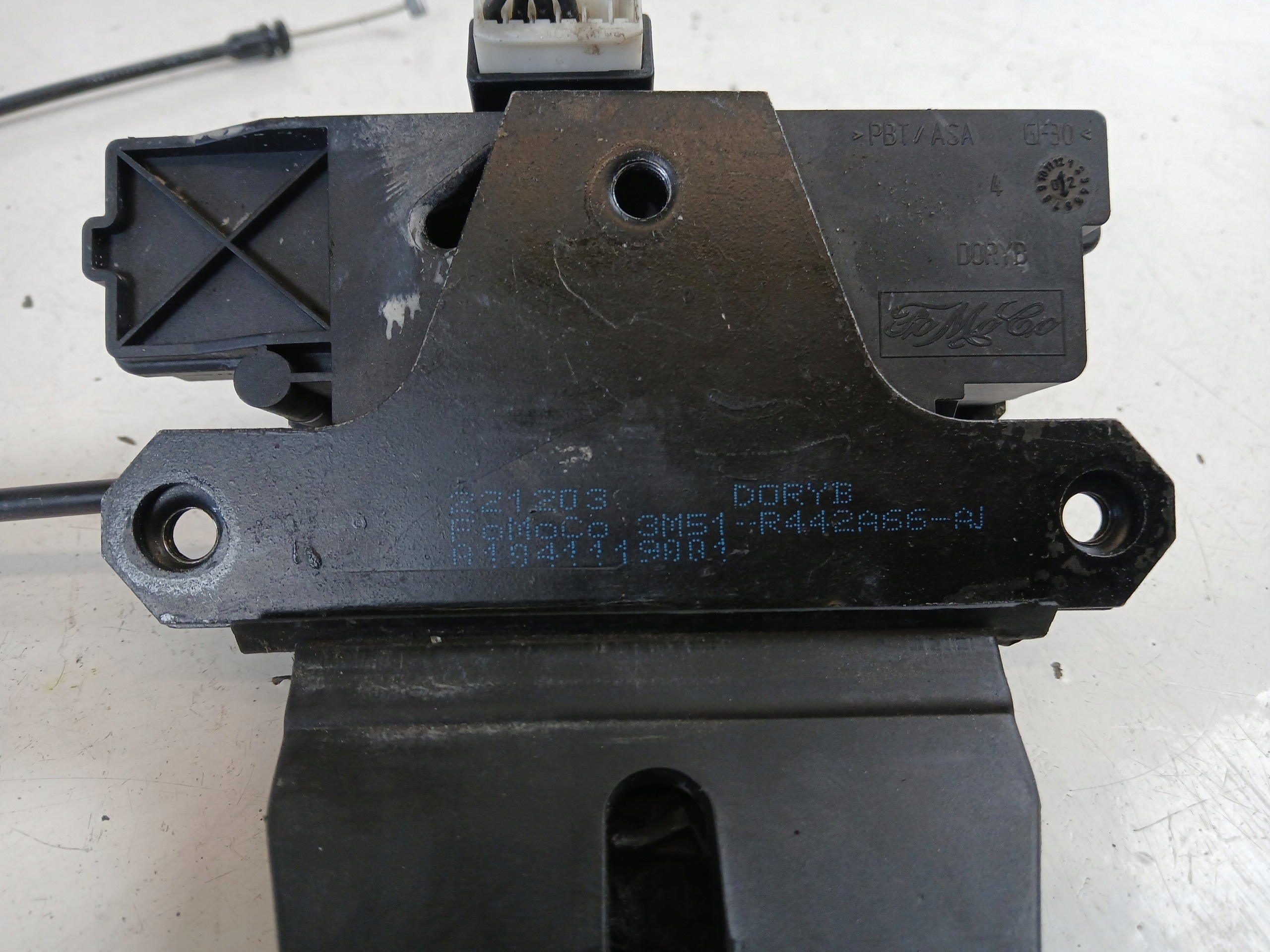 FORD C MAX MK1 lock bonnet boot