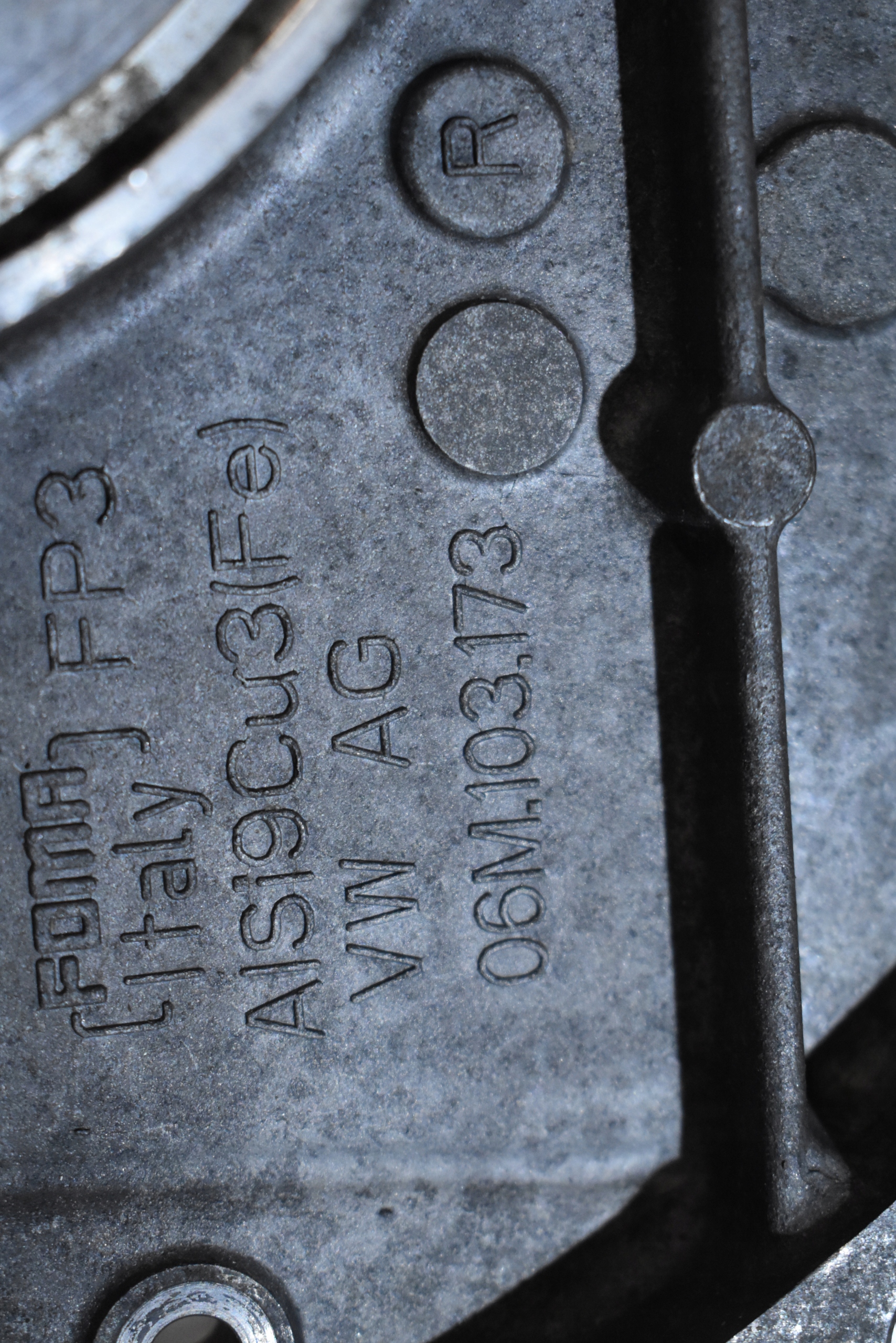 COUVERCLE CARTER DISTRIBUTION PORSCHE AUDI 4.0 TFSI 1