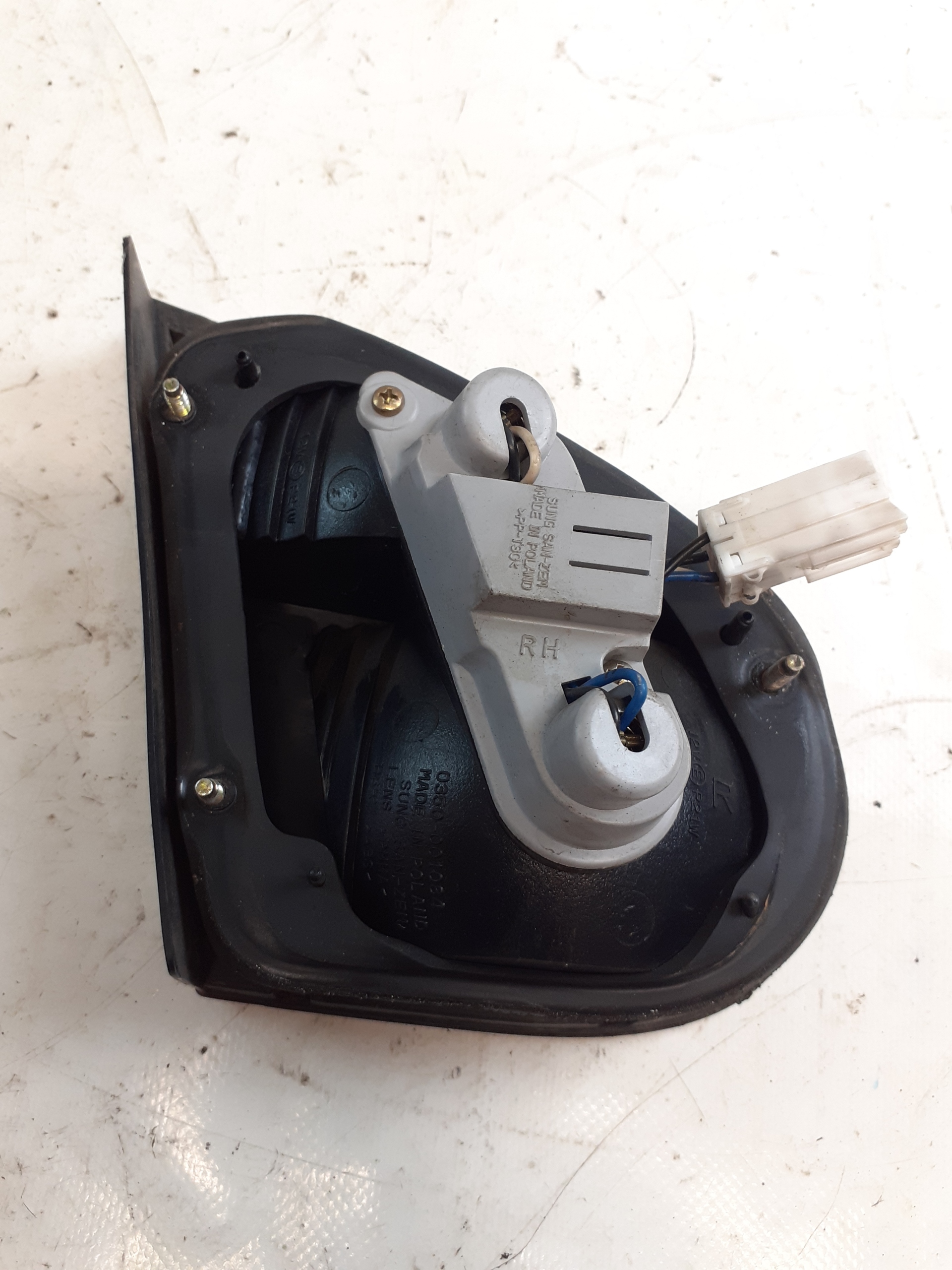 DAEWOO LANOS right rear light to the bonnet 0311-001066