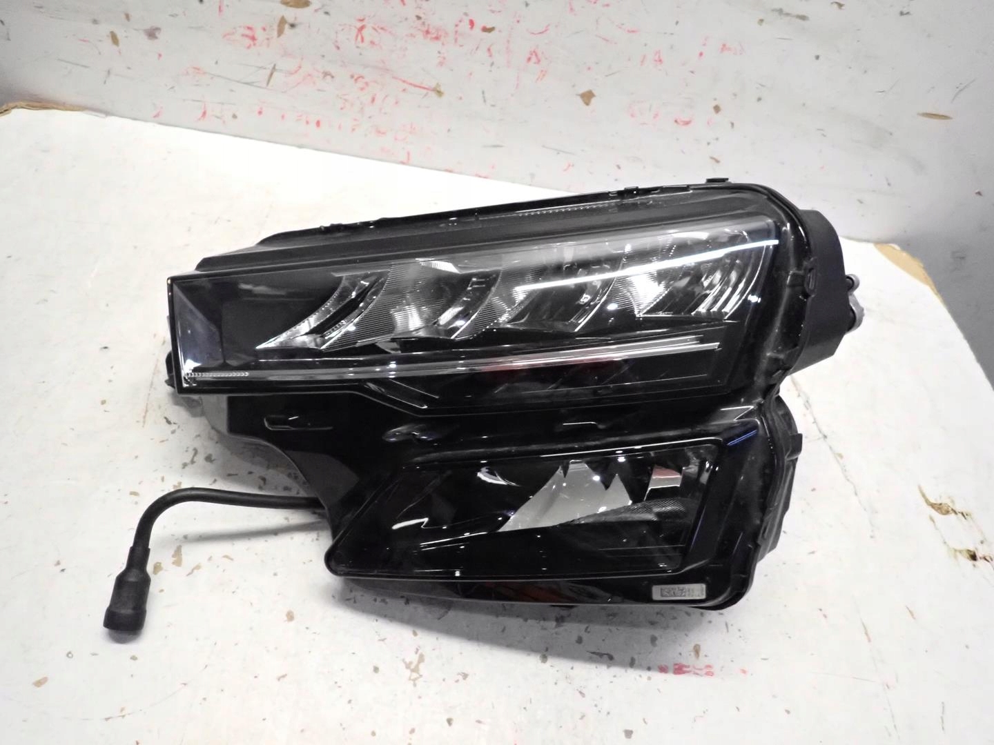 light front front left SKODA KAROQ LIFT 2021- FULL LED 57B941009