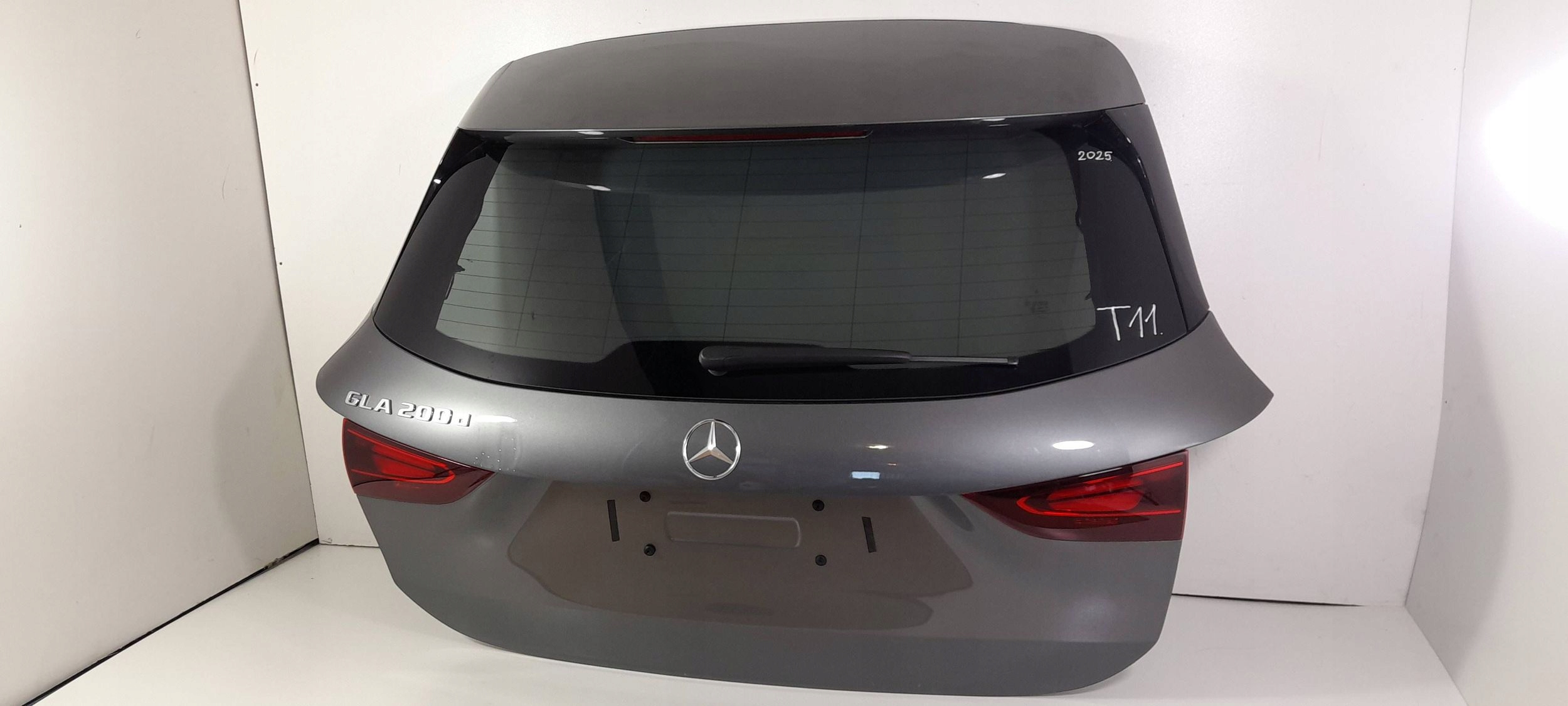Mercedes-Benz GLA H247 2025 trunk door boot (T11)
