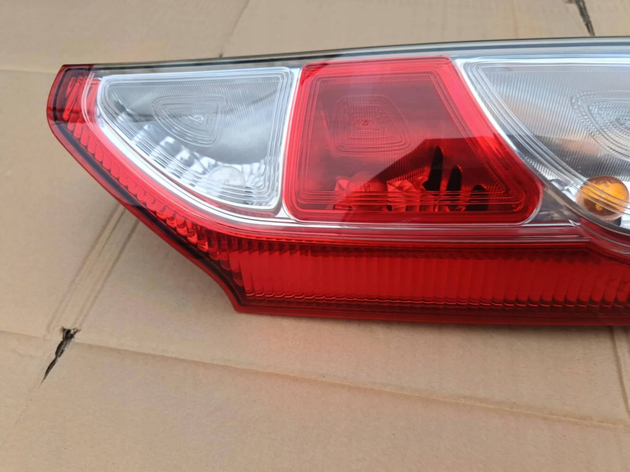фонарь правый renault KANGOO II РЕСТАЙЛИНГ версия