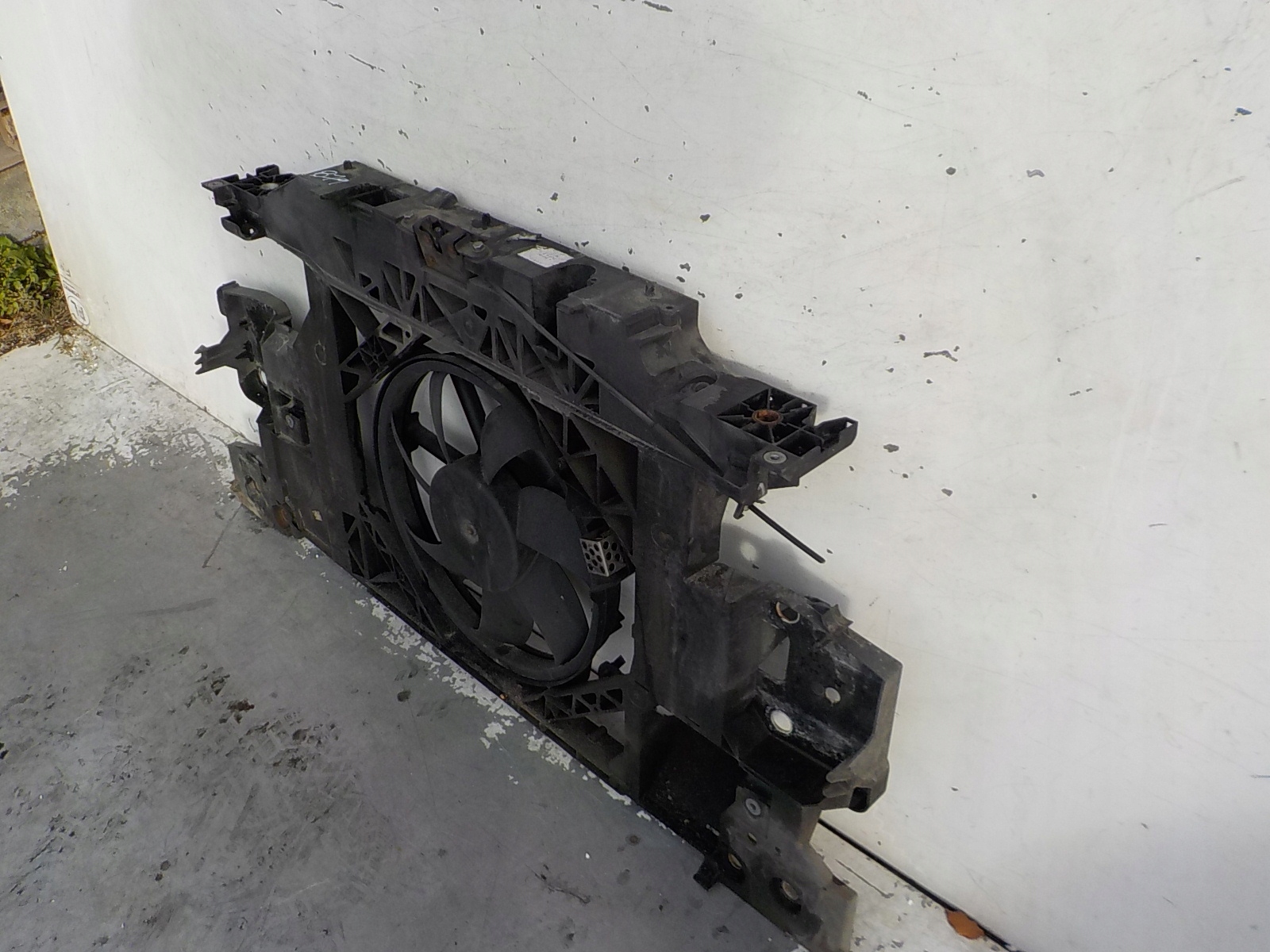 879 RENAULT SCENIC III support panel for radiators sider radiator