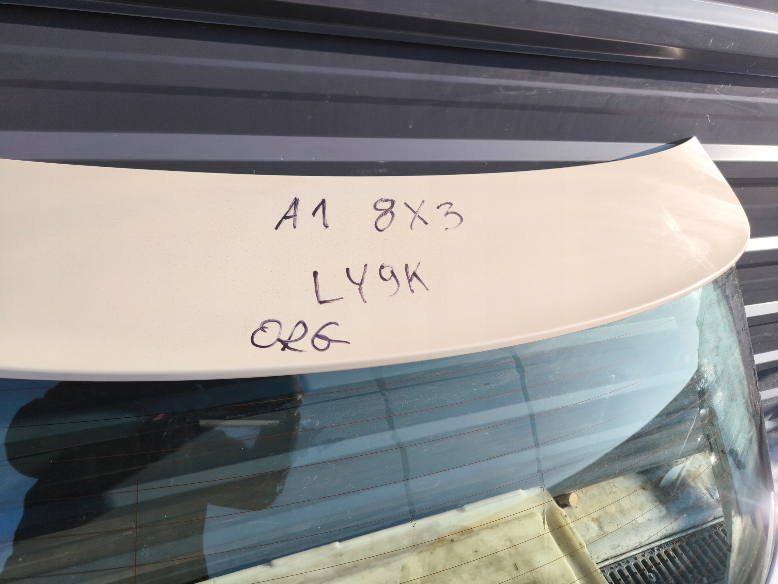 boot doors rear part AUDI A1 8X LY9K 3-door original !!!