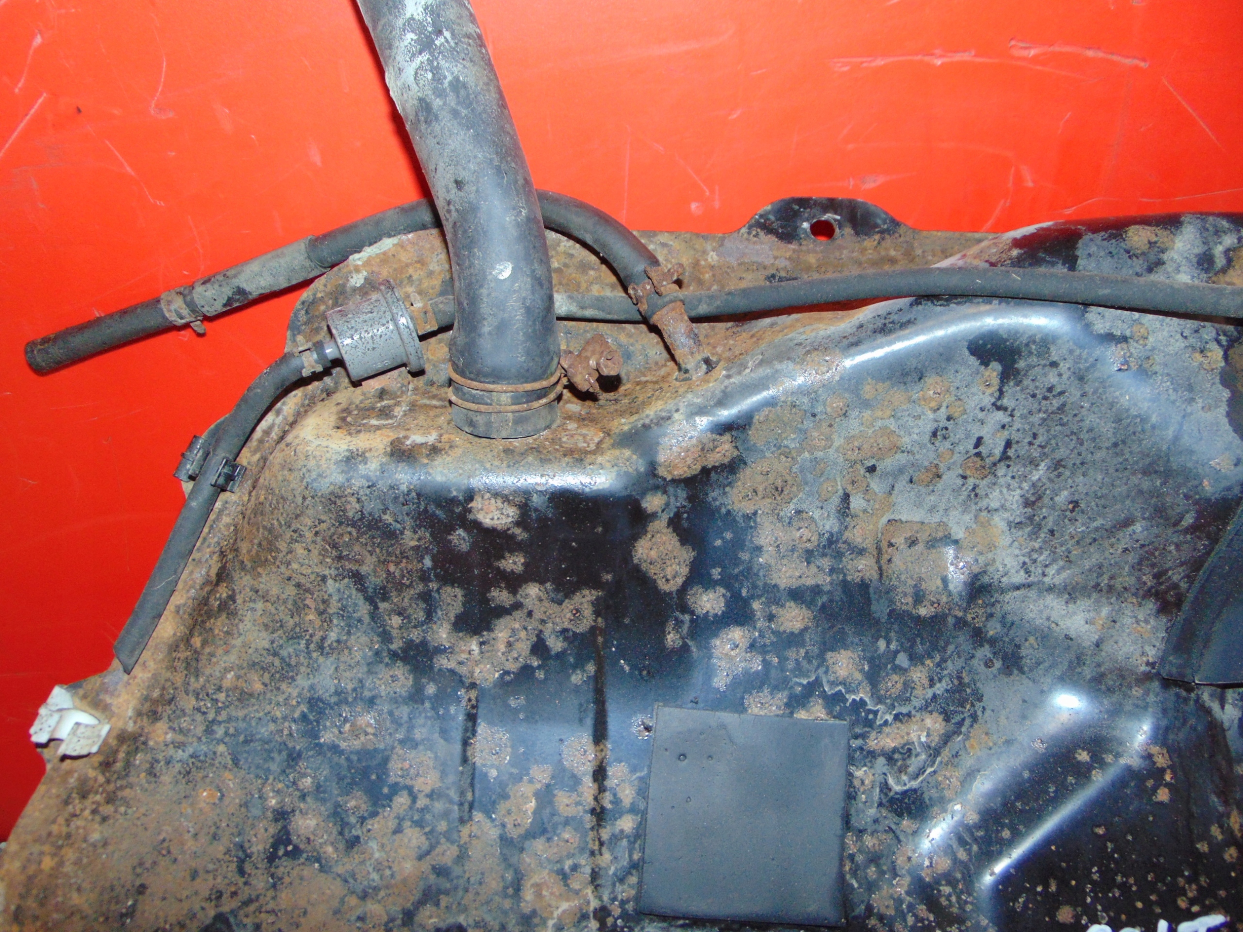 MITSUBISHI COLT V 1.3 B tank kraftstofftank