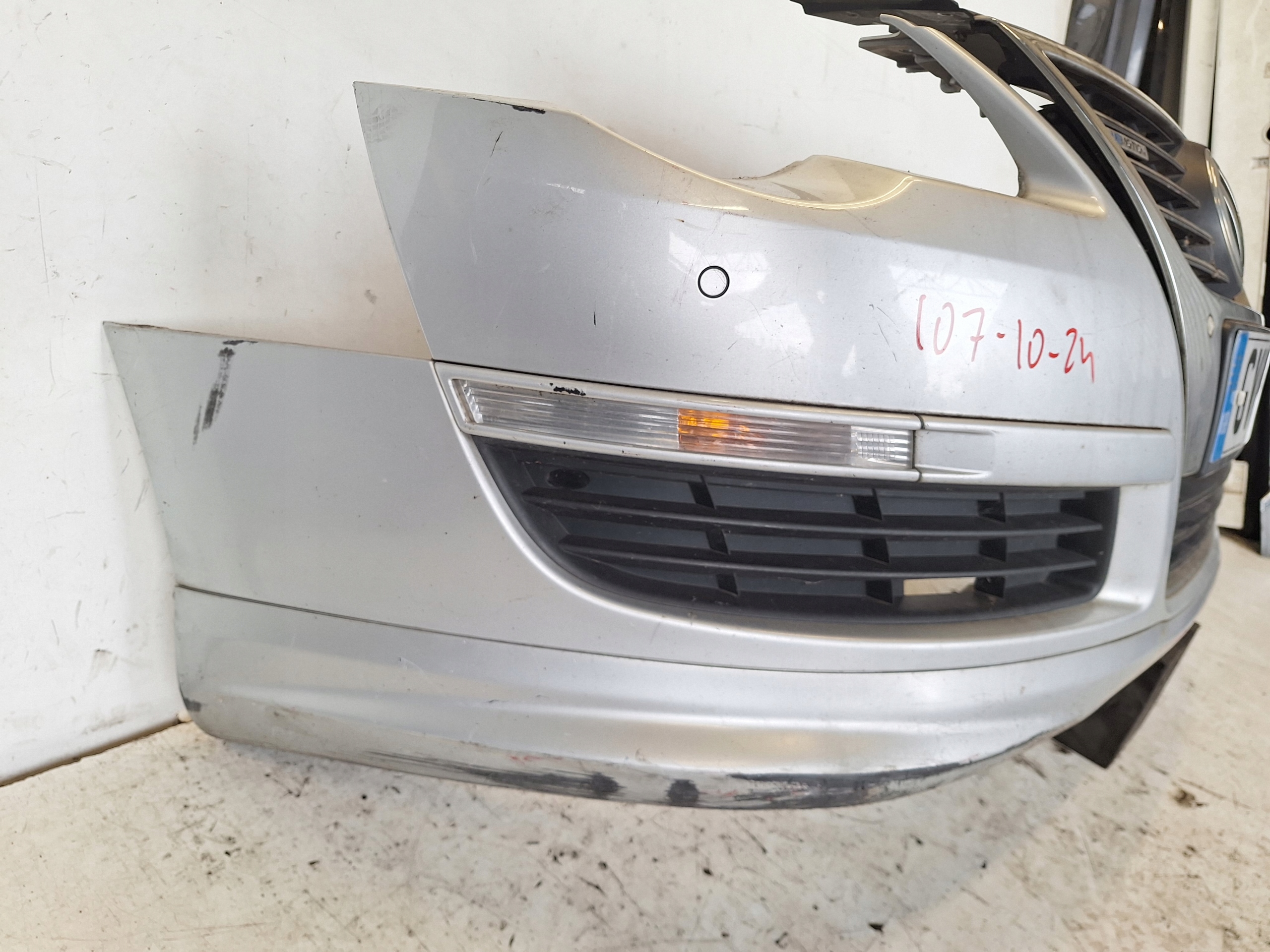 VOLKSWAGEN PASSAT B6 05-10 bumper + PDC R-LINE