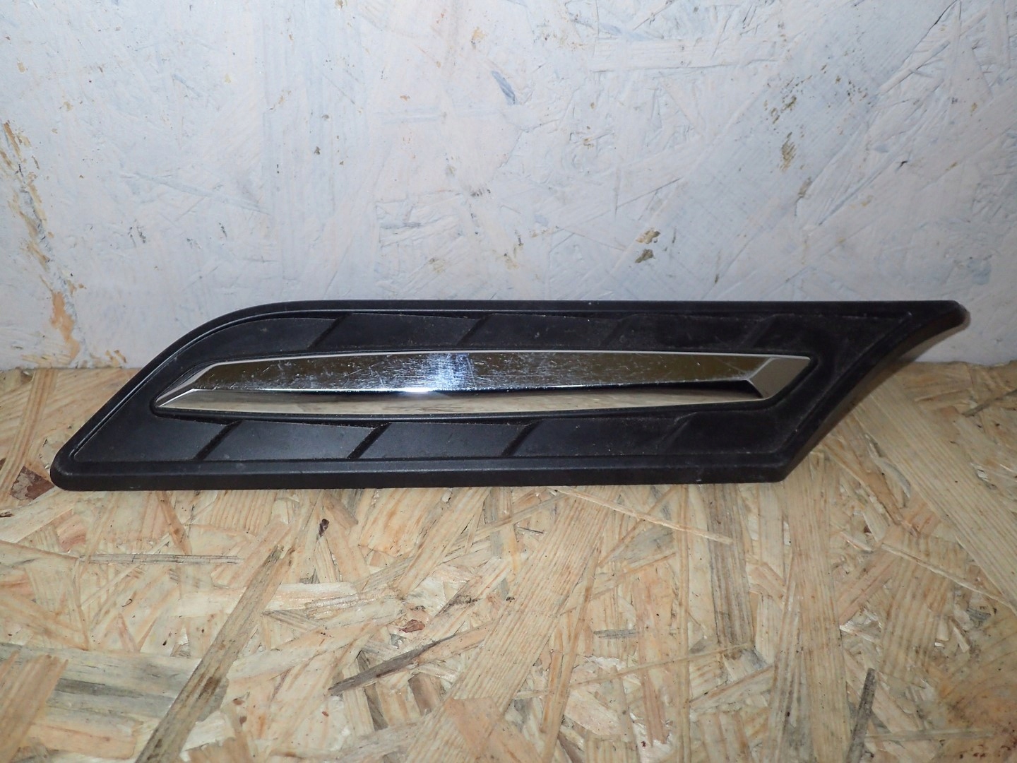 moulding for fender left front SUZUKI VITARA LY