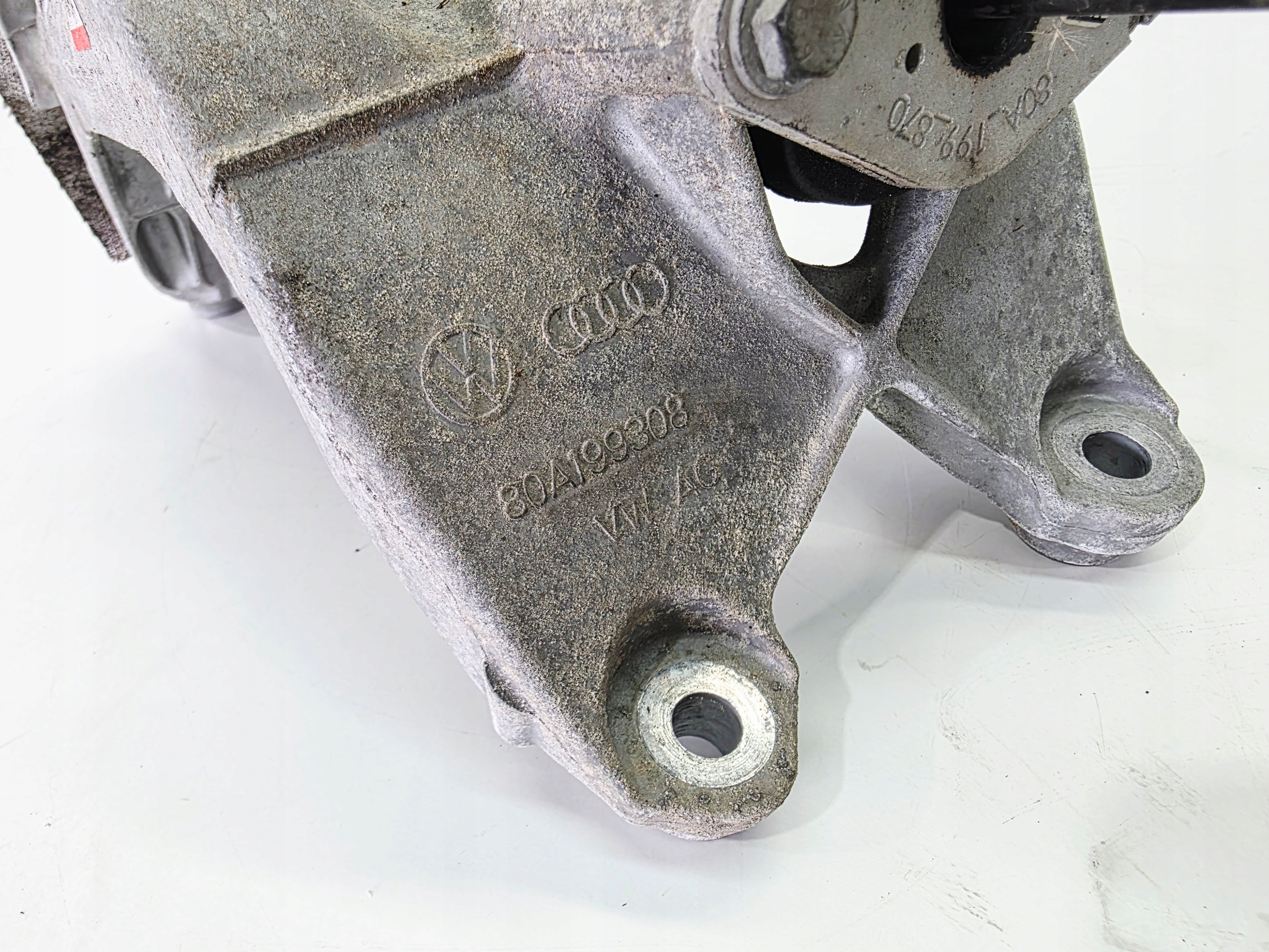 engine supporting mount right AUDI Q5 FY 2.0 TFSI 80A199308