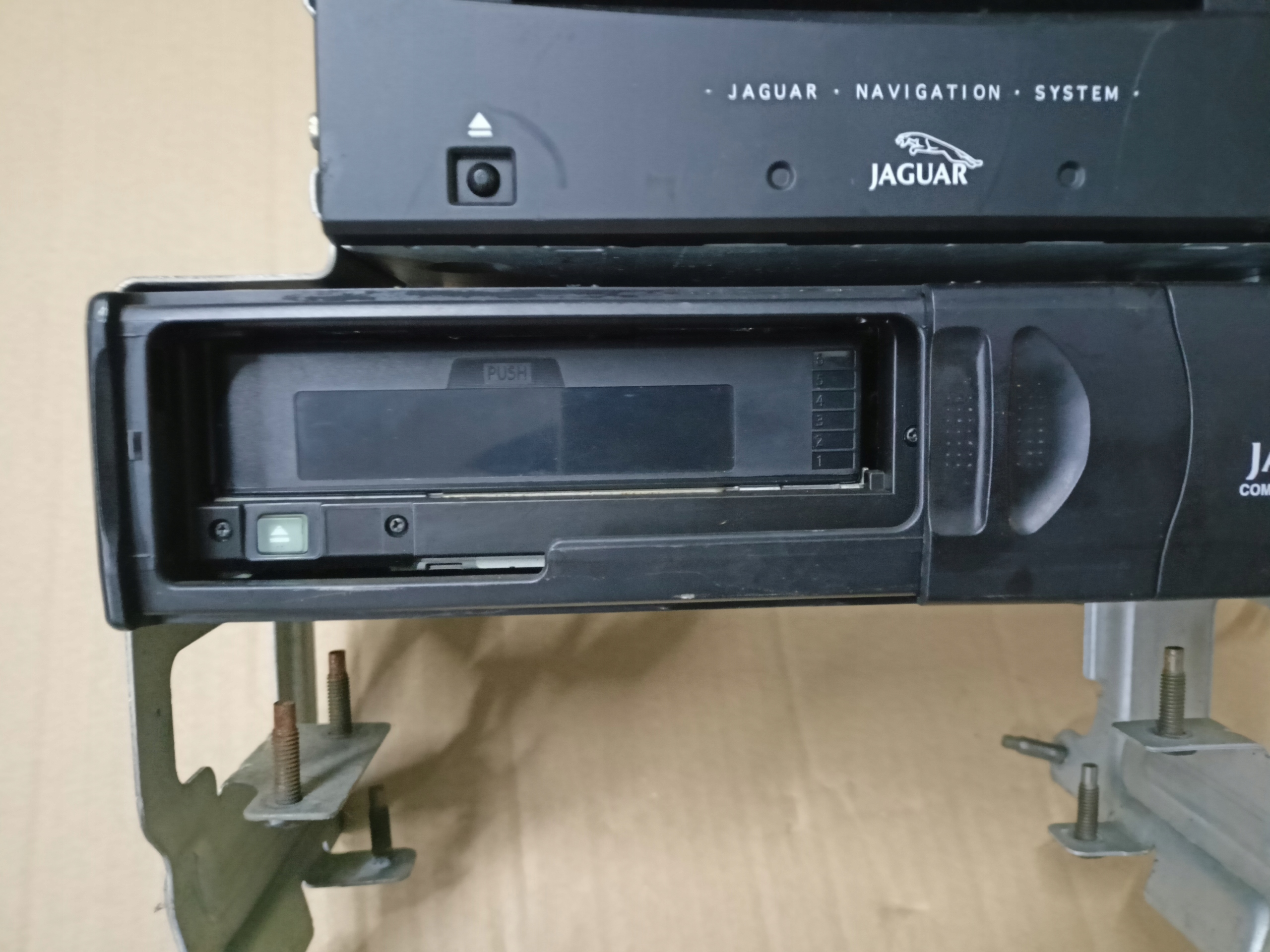 Radio Jaguar X-TYPE 1x43-10e889 navigation player changer 1X43-18C830AB