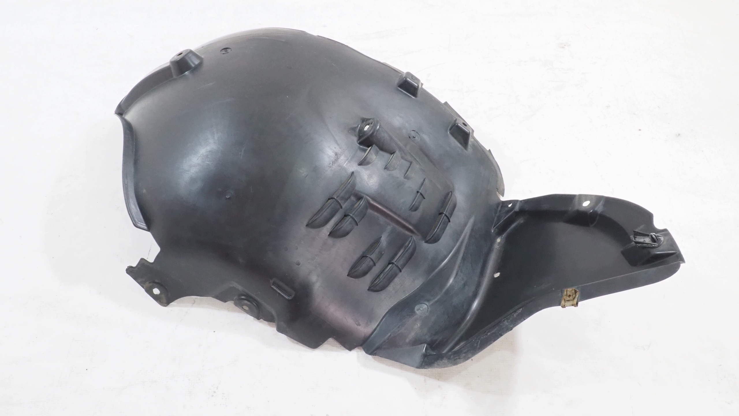 Mercedes CLS W219 mudguard left front A2196900930
