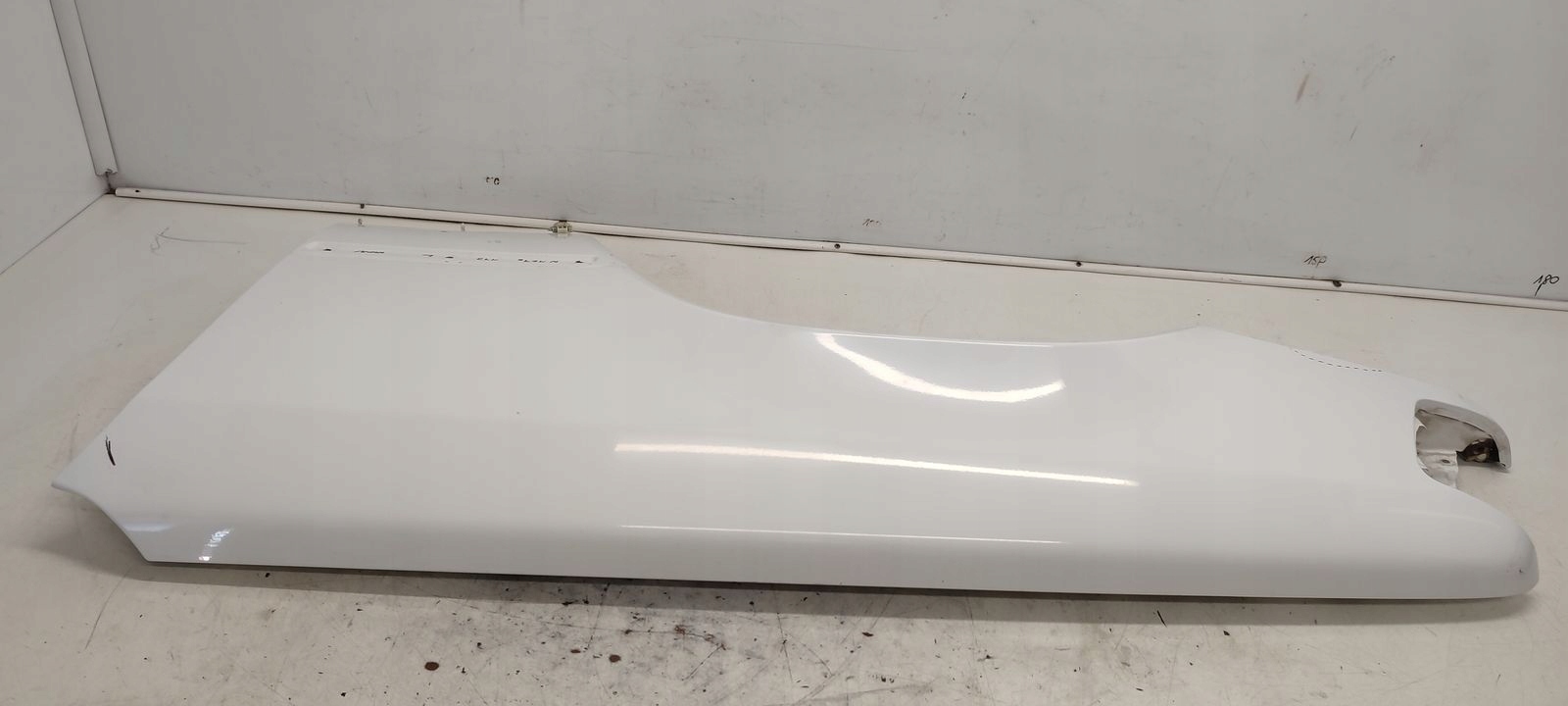 fender left front front Mercedes W124 kombi 149
