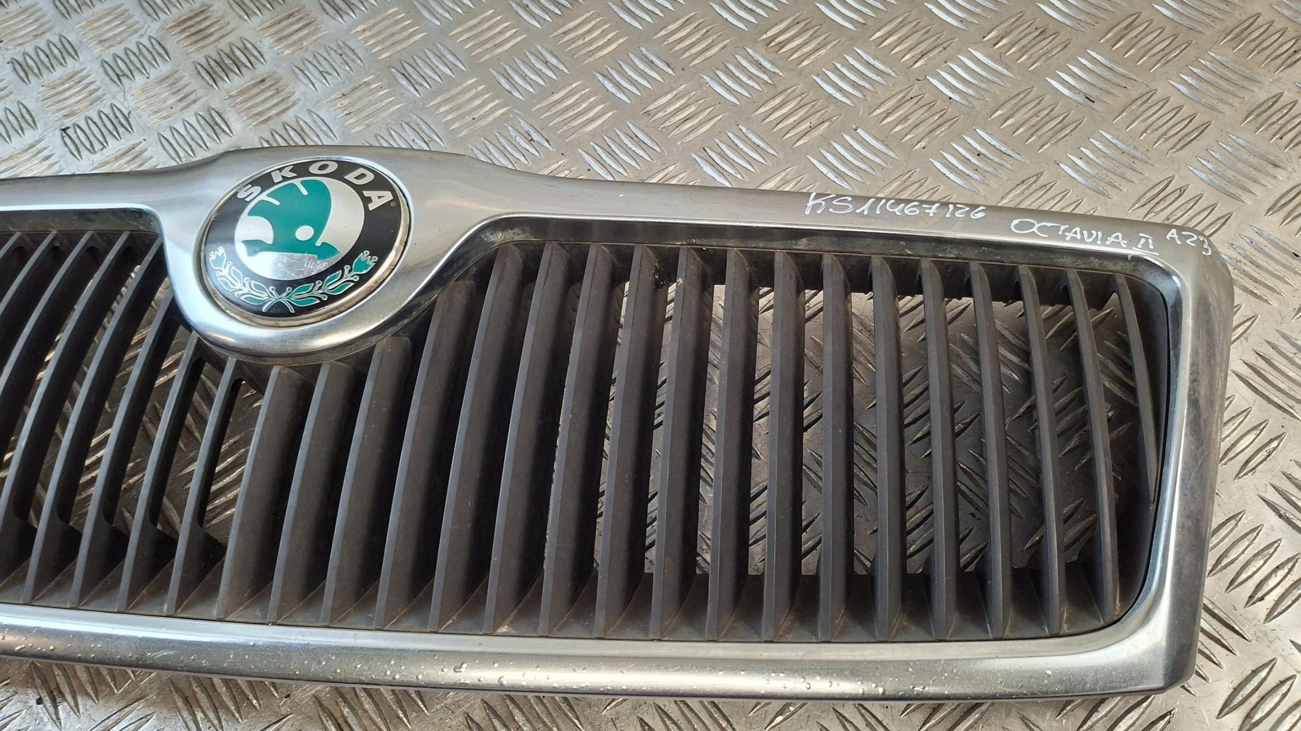 Grill Grill SKODA OCTAVIA II