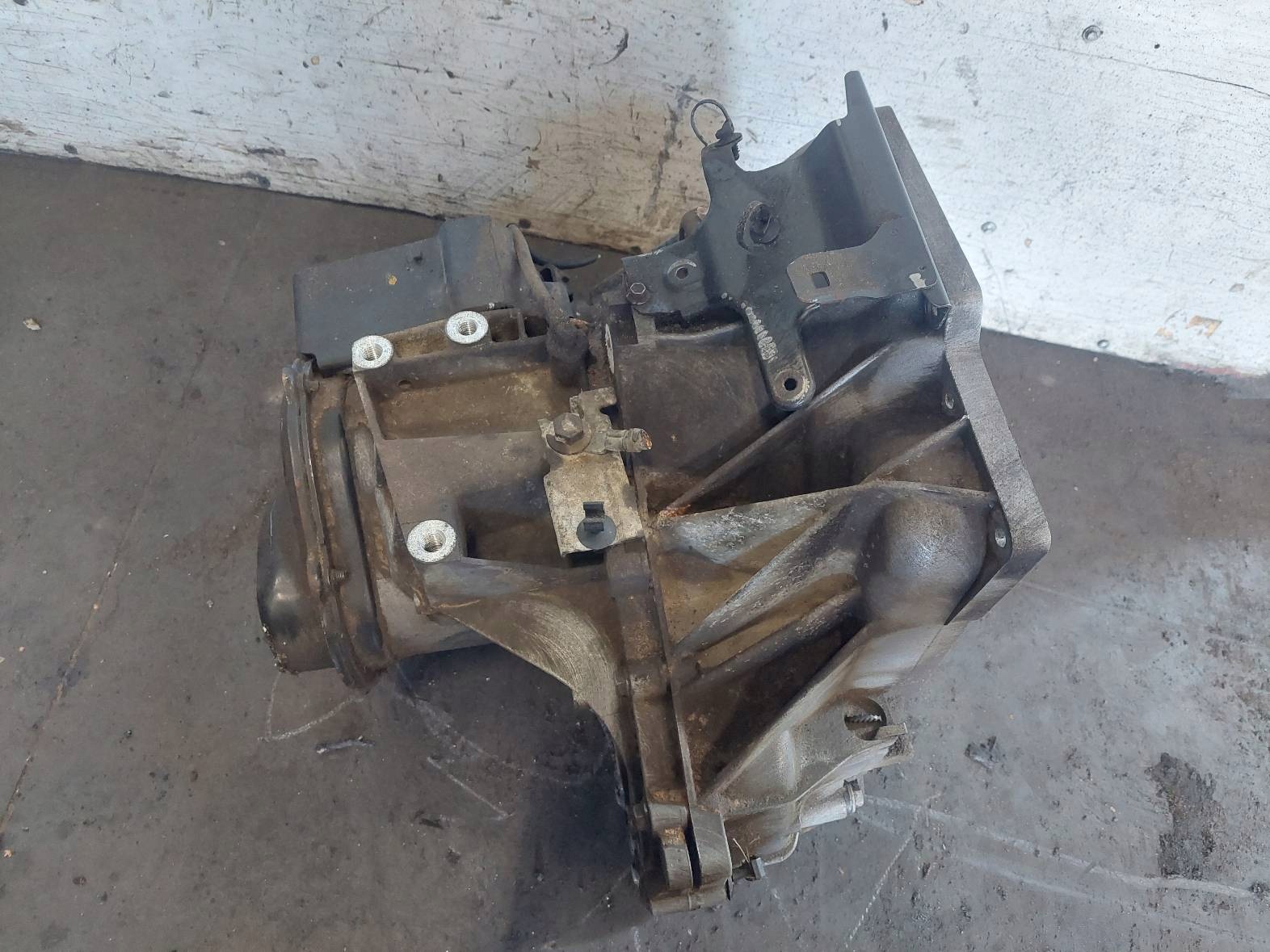CAMBIO FORD FIESTA MK7 1.4 TDCI AA6R7002BBD