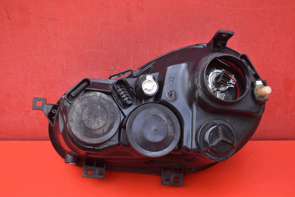 REFLEKTOR right light front EU 20-A385B VW POLO 4 IV 9N 01-05