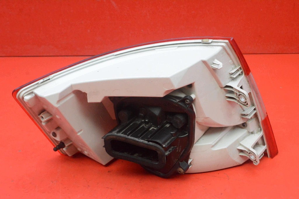 light right rear part rear SKODA OCTAVIA 3 III HB 13-17