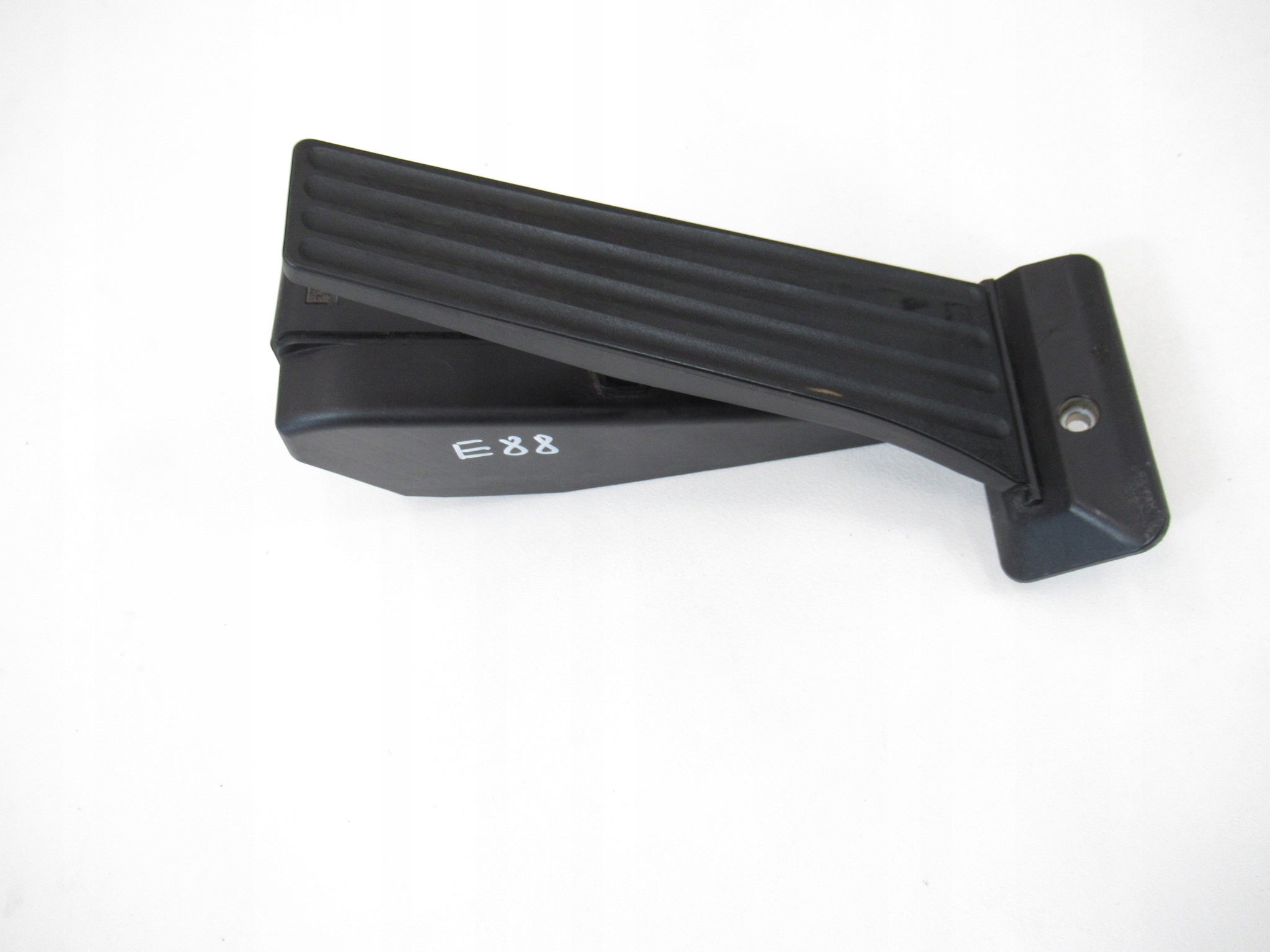 accelerator pedal BMW e81 e82 e88 F20 F22 F25 G01 G20