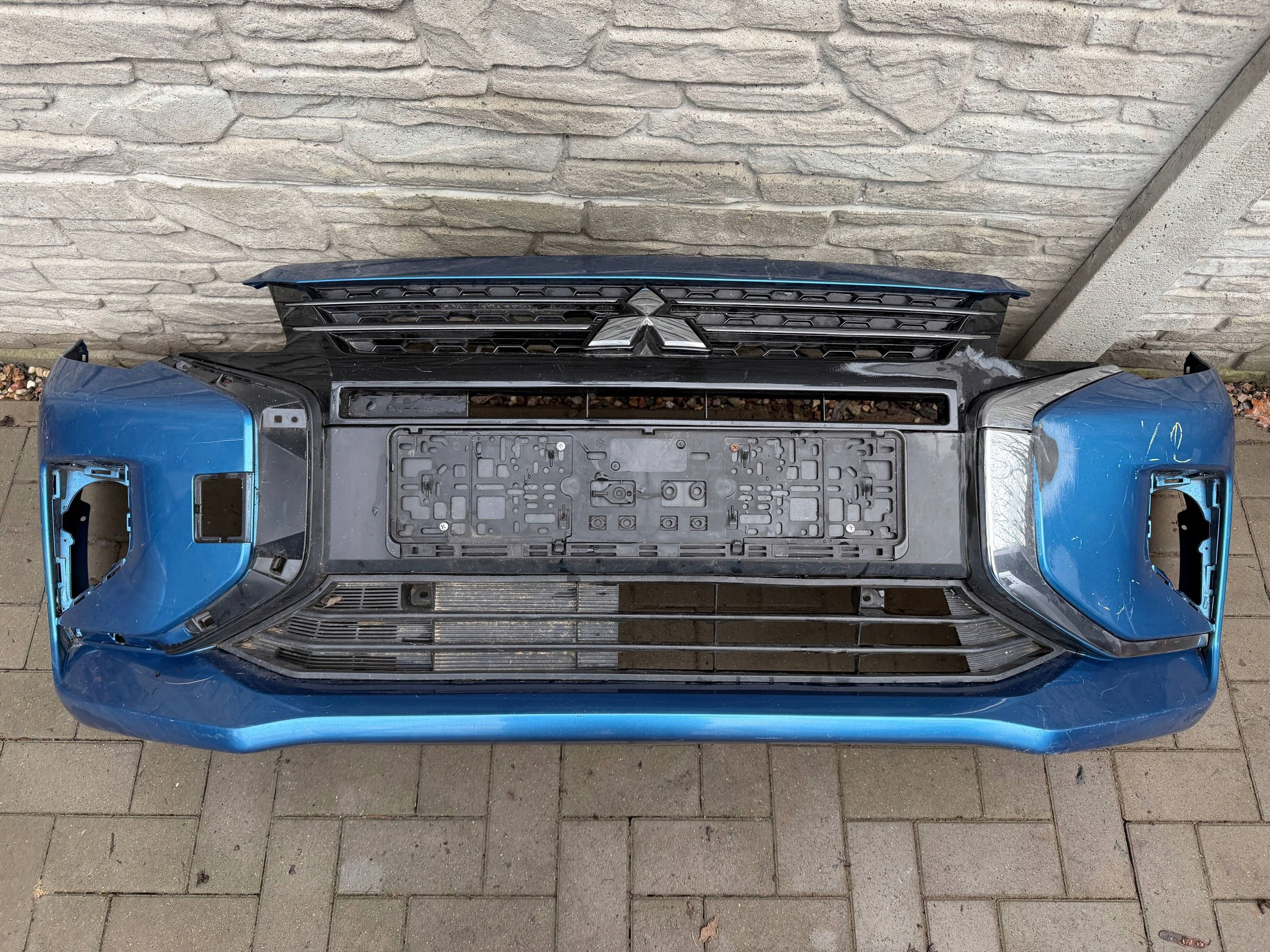 Mitsubishi Space Star 3 III 19- bumper front front