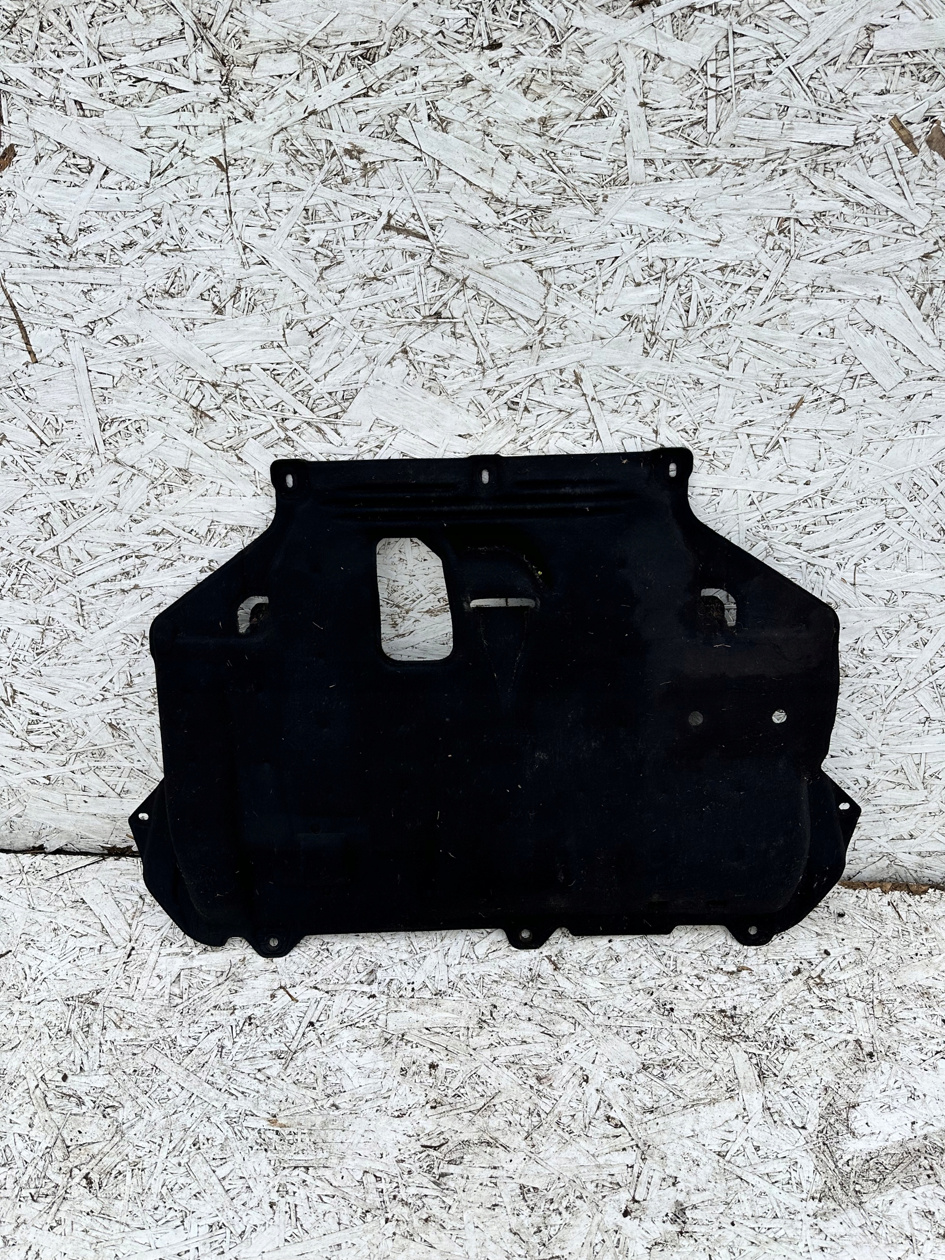 FOCUS MK3 LIFT PODŁOGA POD SILNIK 1,0B