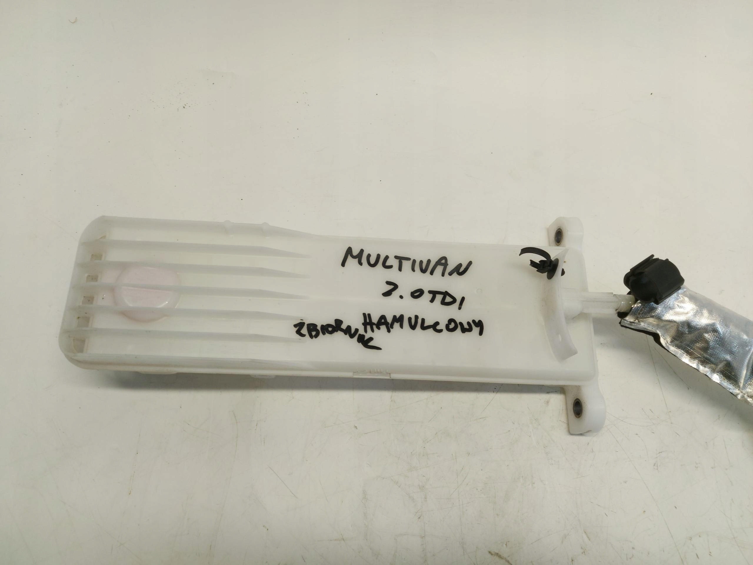 VW Multivan 7T0 T7 2023 Behälter Behälter des Gasses Brems- 7t0611301a