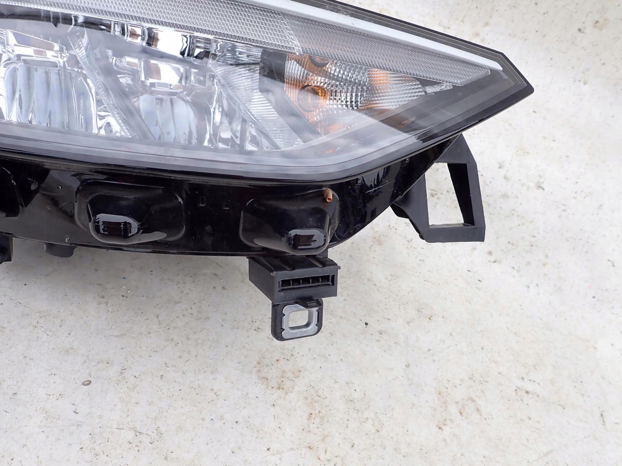 VW ID 3 ID.3 19-> light front front right