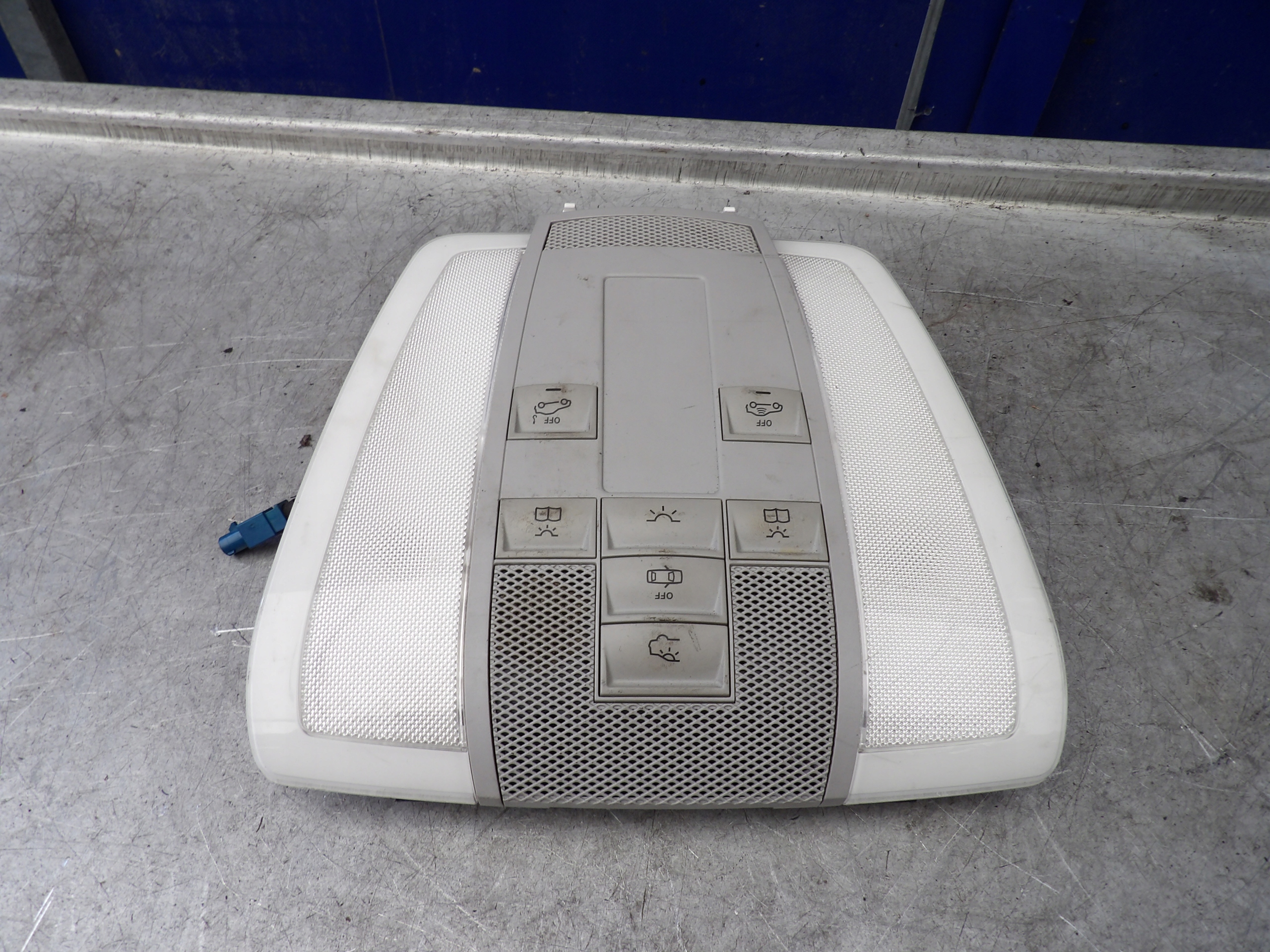 Mercedes W204 éclairage de toit A2048208501
