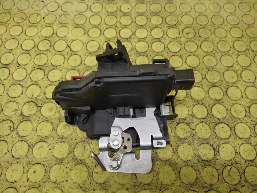 AUDI A4 B6 lock door right front 4B1837016E