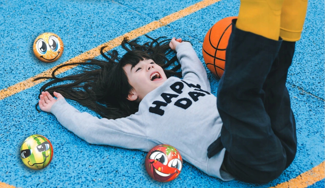 PIŁKA ZMYŁKA ZABAWNA SZALONA 10CM MEGA CREATIVE Kod producenta 445653