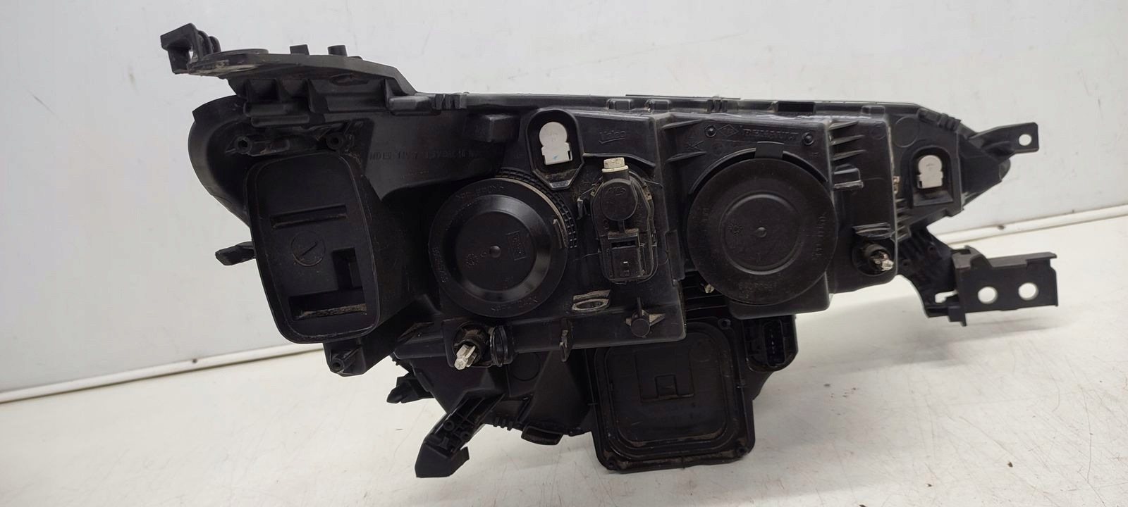light front front left Renault Megane IV