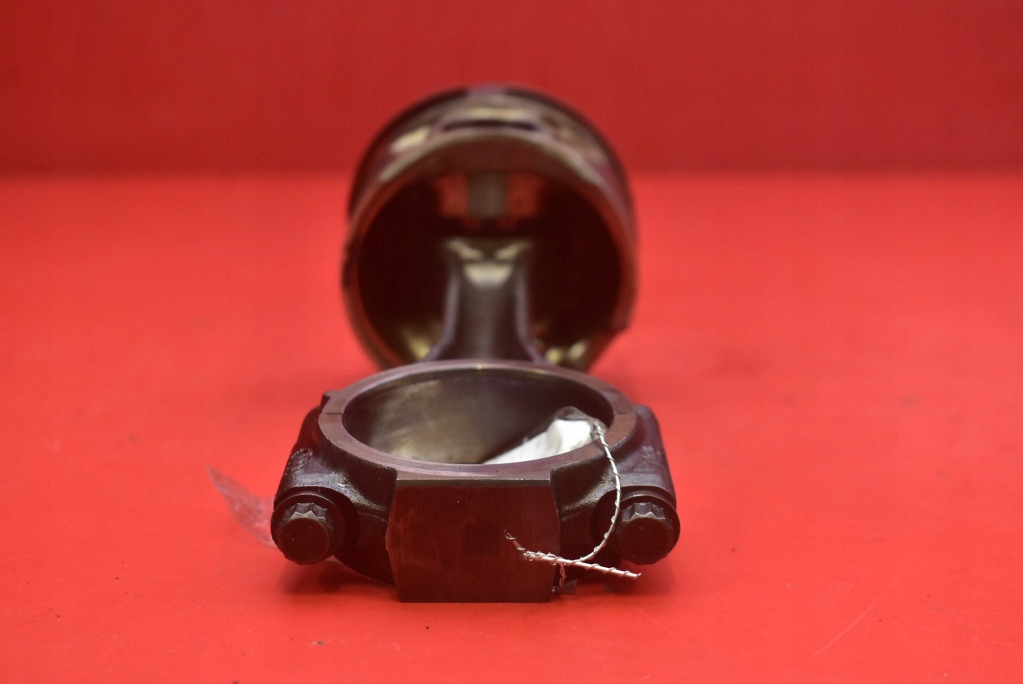 piston connecting rod VW PASSAT B6 2.0 TDI 140 KM 05-10