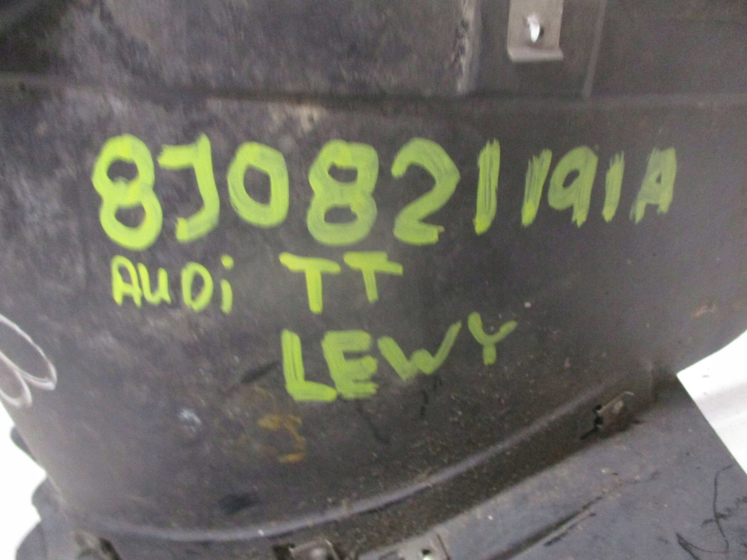 mudguard front left AUDI TT TTS MK2 8J0821191A