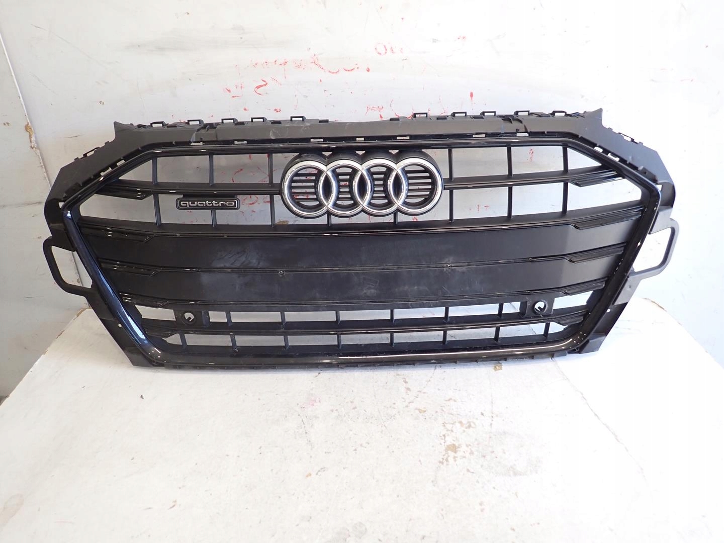 grille AUDI A4 B9 LIFT 2019- 8W0853651DF