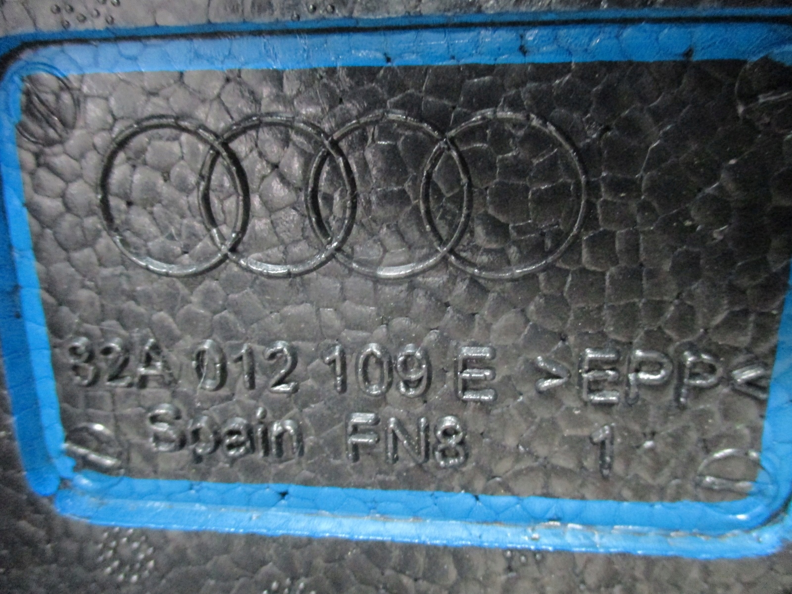 boot floor well polystirene AUDI A1 82A 82A012109E