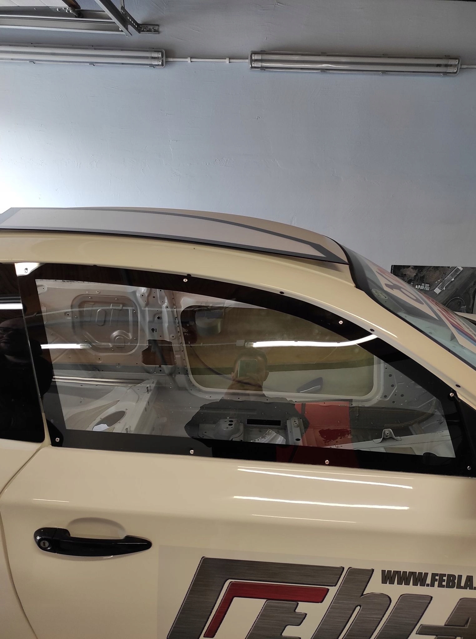 S.02.E82 - Стекла двери BMW E82 DRIFT KJS поликарбонат FEBLA