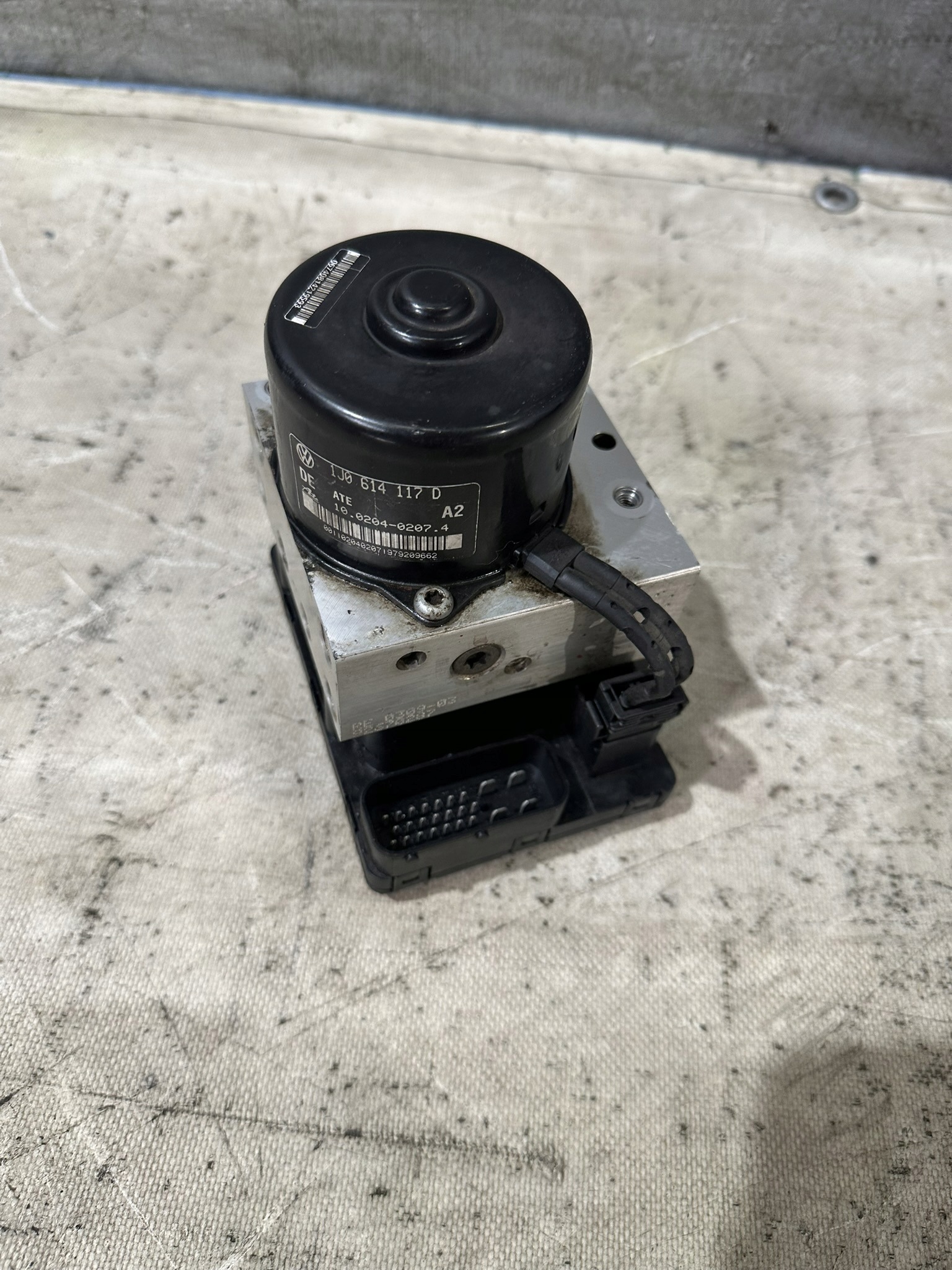 Pompe ABS VOLKSWAGEN VW GOLF IV 1.4B 1J0907379P