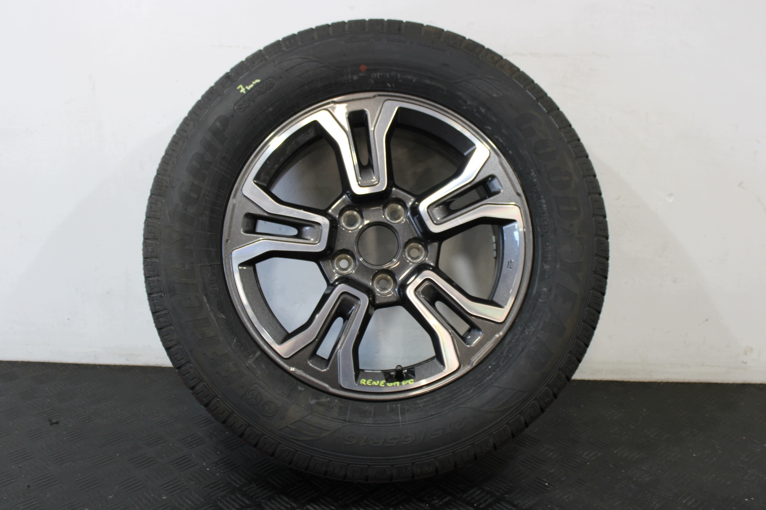 kolo disk disk 215/65 R16 735657536 JEEP RENEGADE