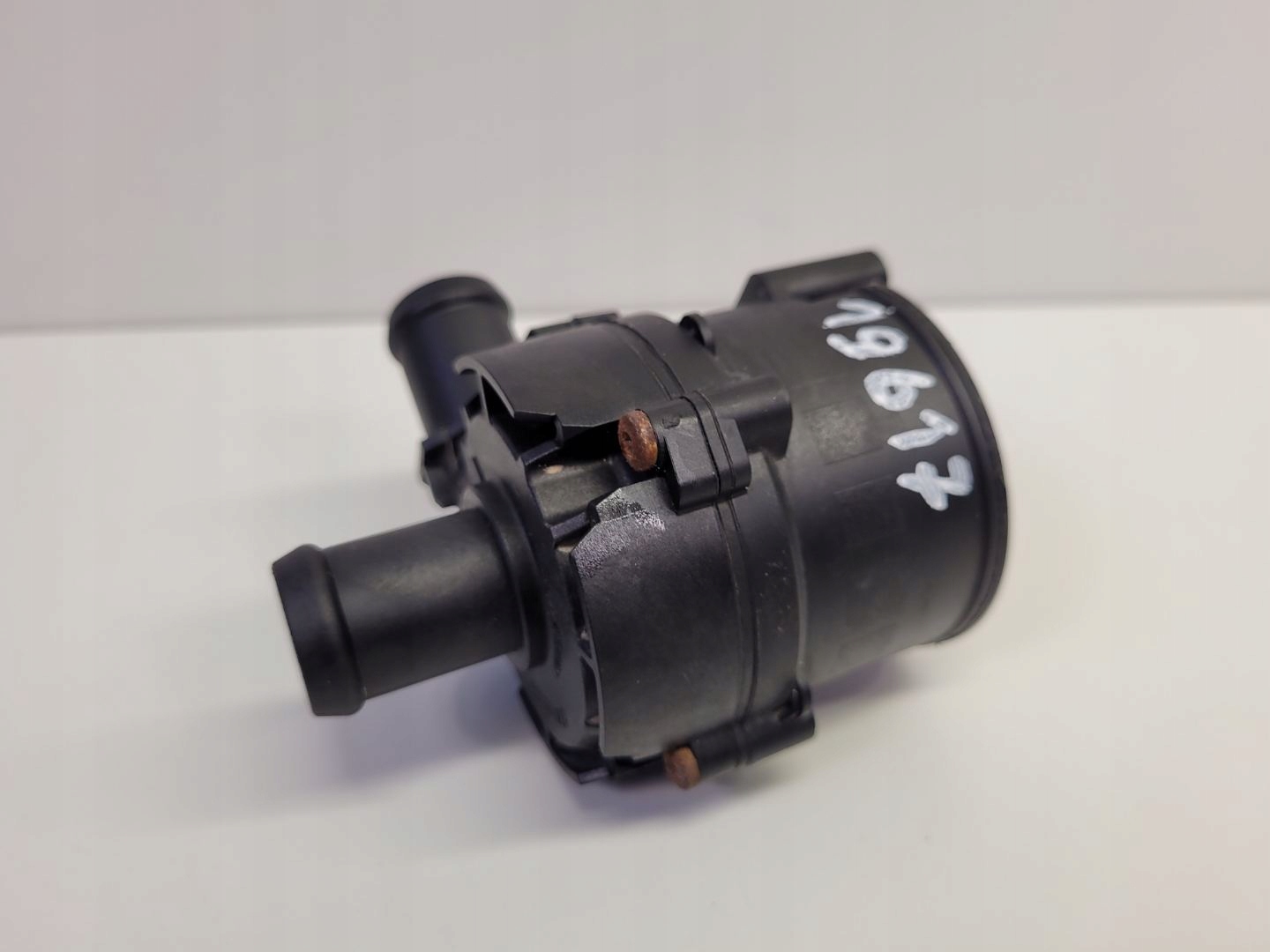water pump Jaguar E-Pace 2020 0392 023 249