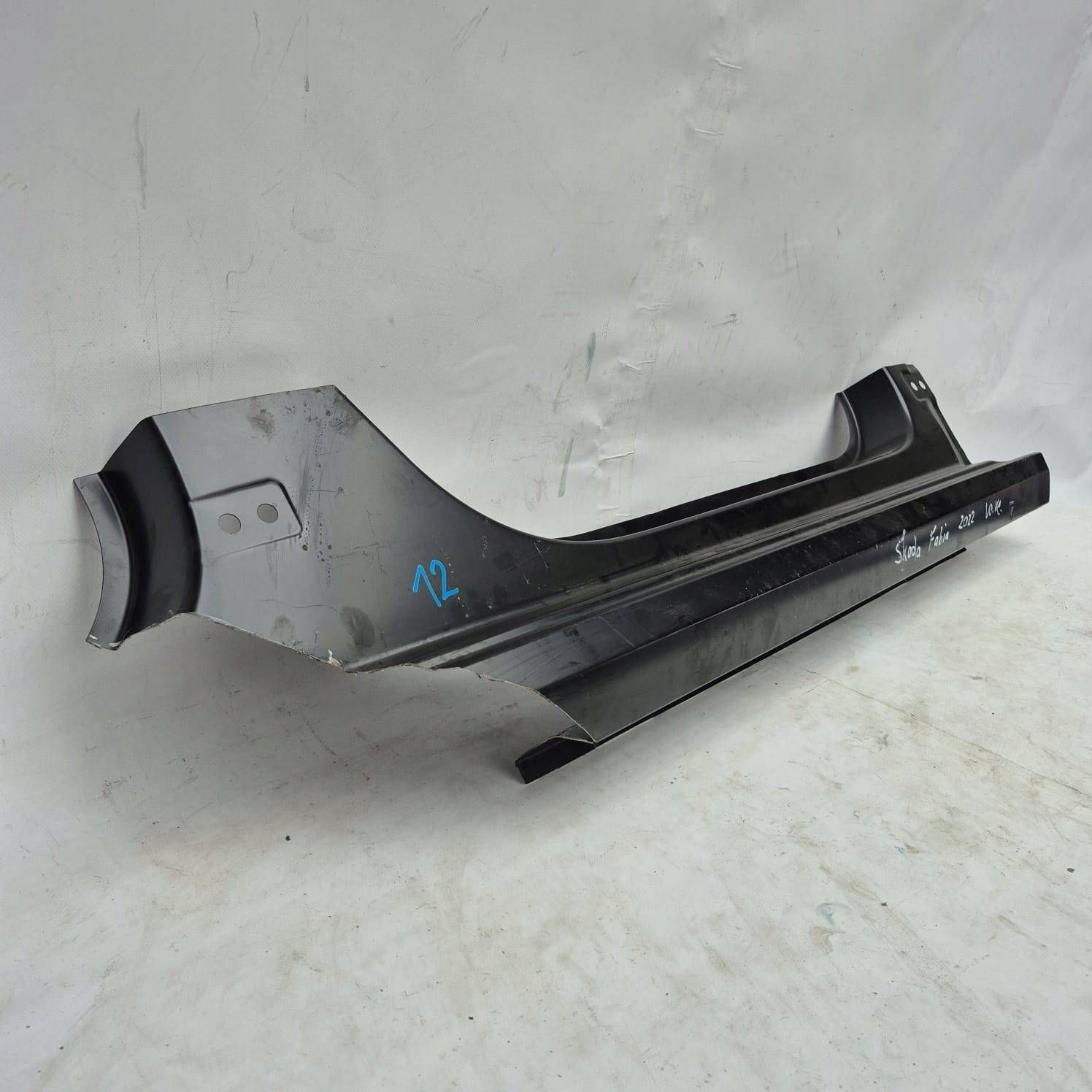 SKODA FABIA IV 6V 21- threshold right front front side