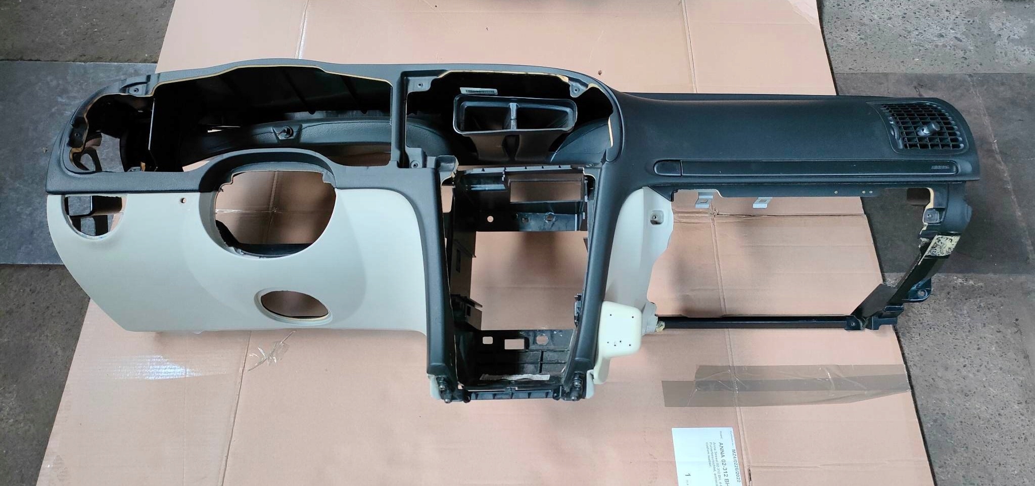 DESKA KONSOLA KOKPIT AIRBAG SAAB 9-3 93 II 03-06R.