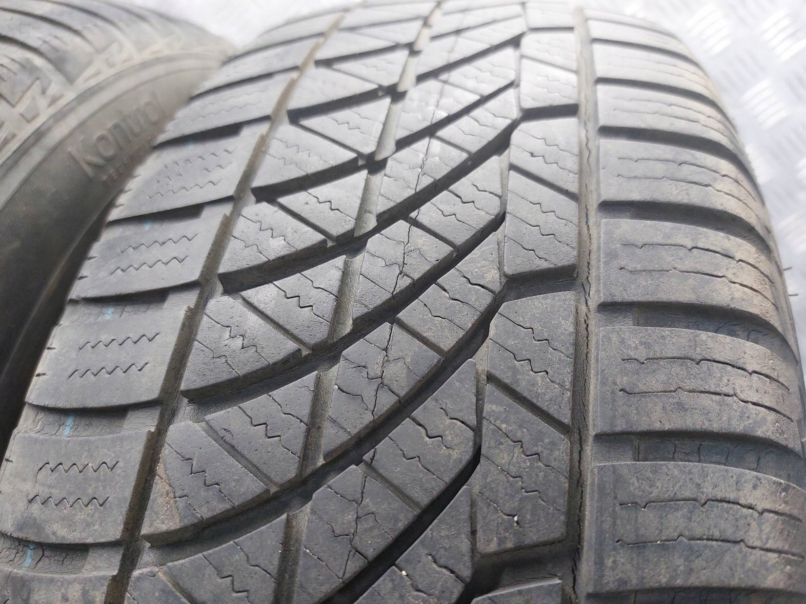 OPONY CAŁOROCZNE HANKOOK KINERGY4S 195/65R15 2016R Klasa średnia