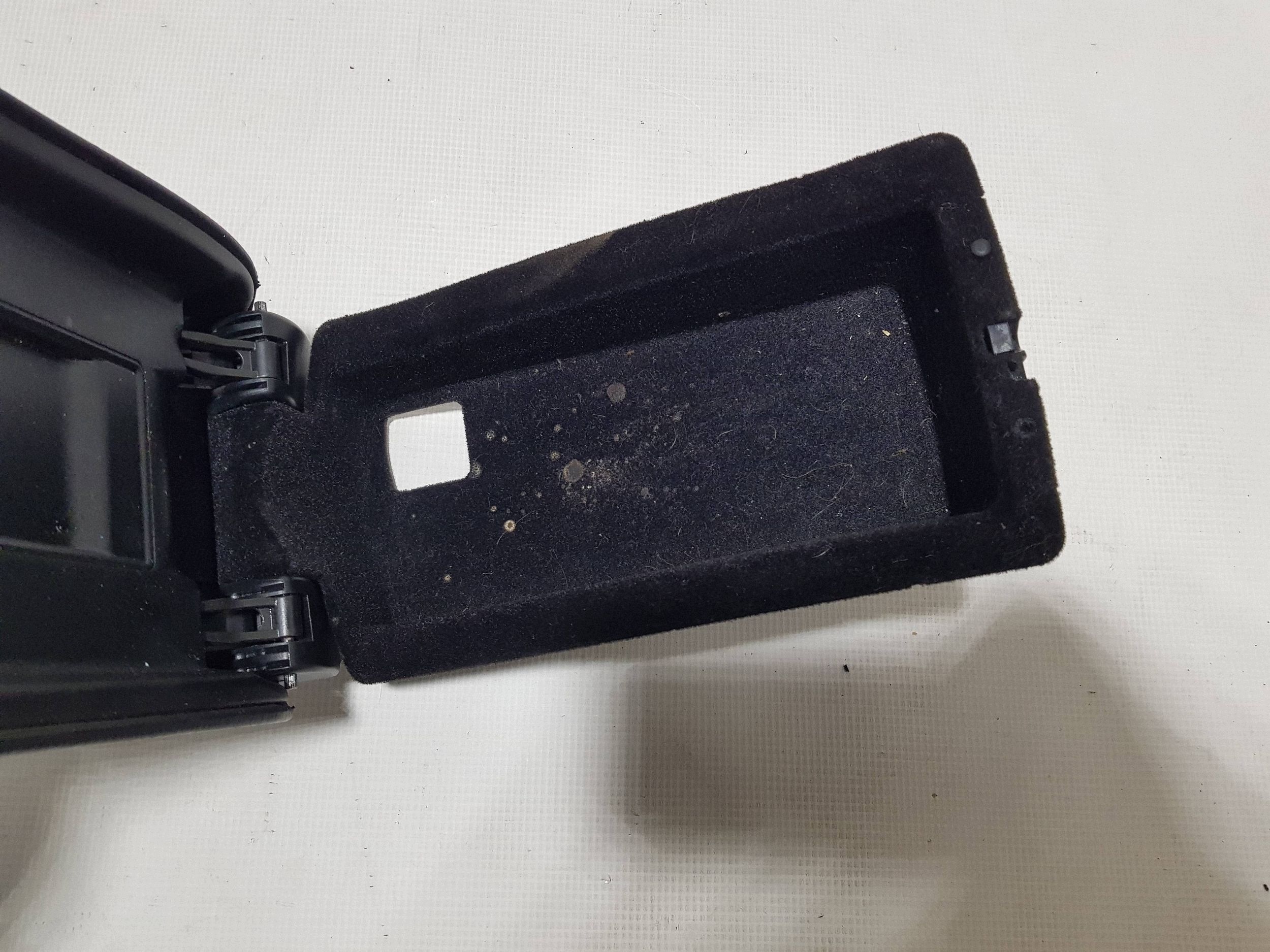 armrest tunelu Mercedes CLK W209