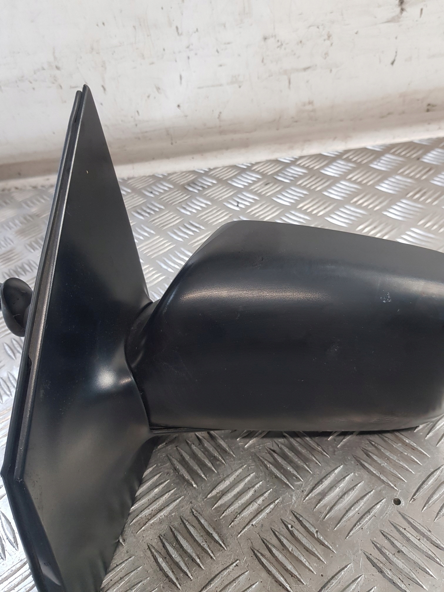 mirror left manually 879400D01000 TOYOTA YARIS and 02R