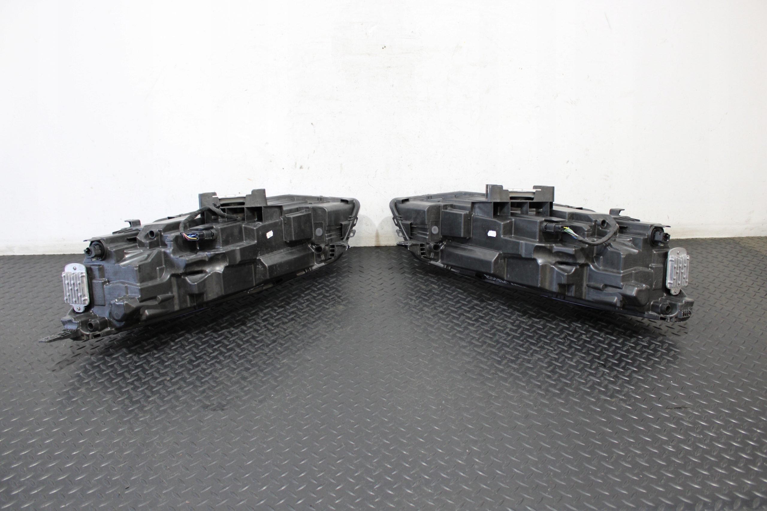 light lights front front FORD KUGA MK3 LV4B-13E017-AS LV4B-13E016-AS