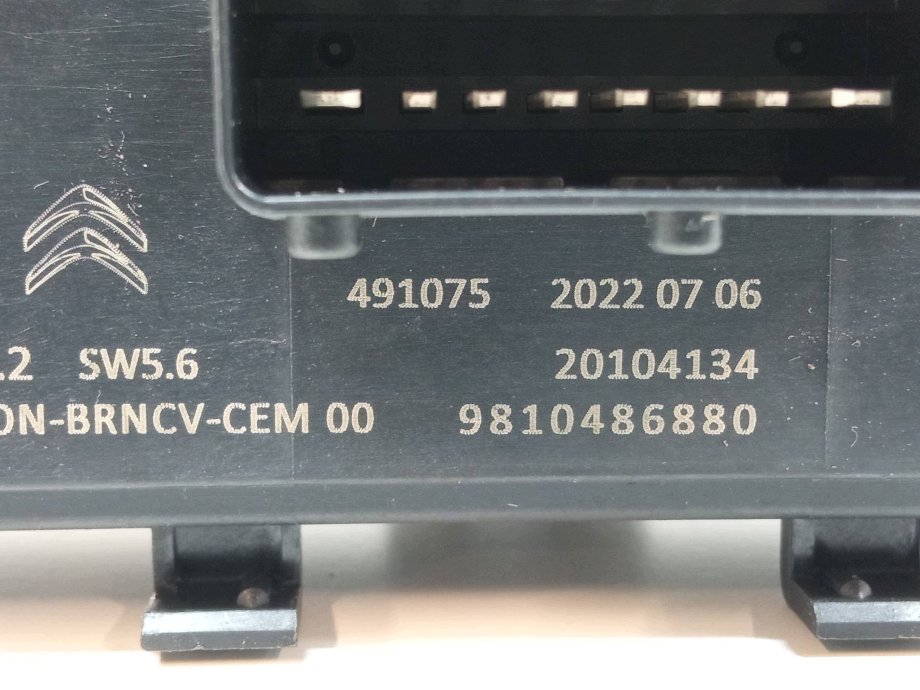 module heating seat 9810486880 Peugeot 208 II (2019- )